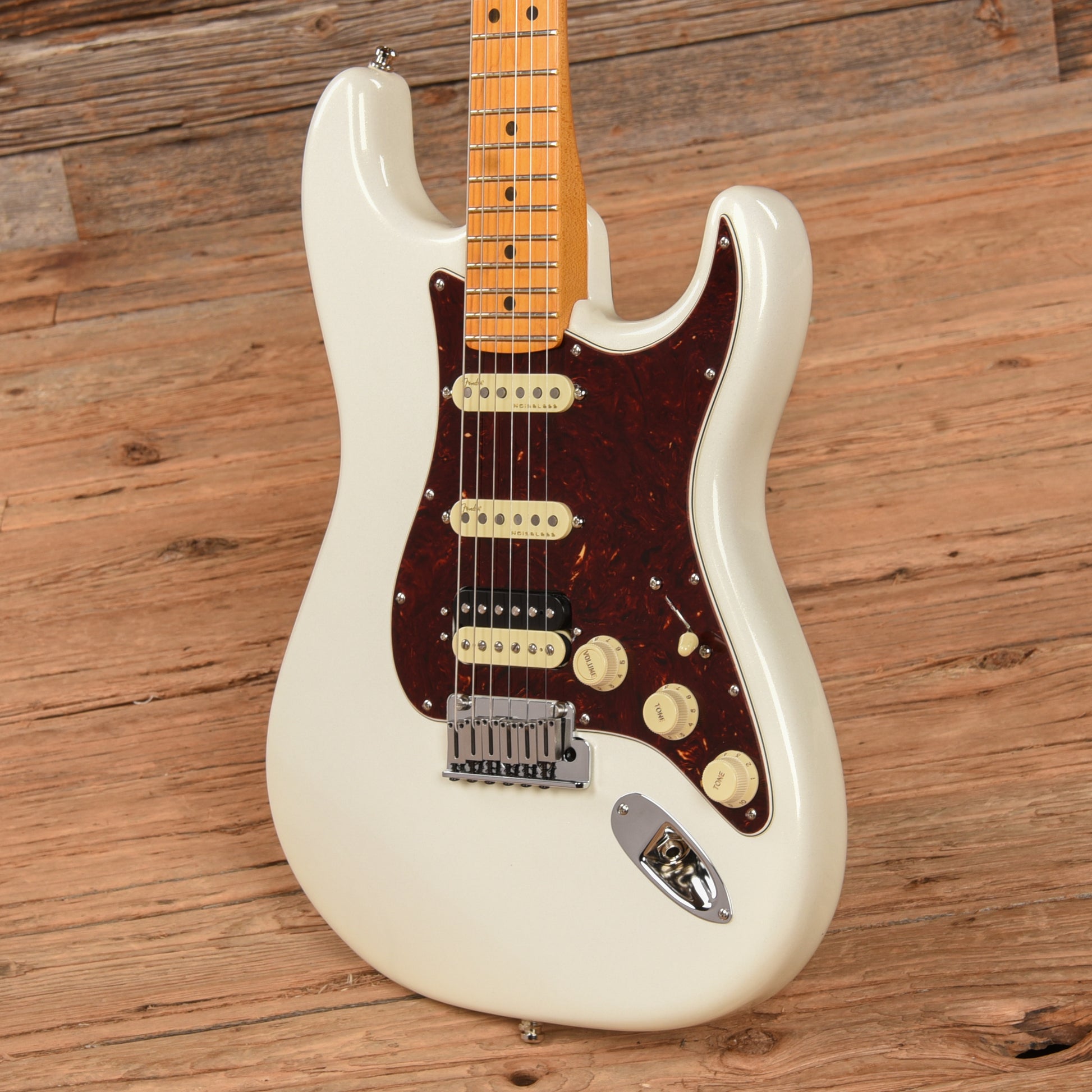 Fender American Ultra Stratocaster HSS Arctic Pearl 2019 Electric Guitars / Solid Body