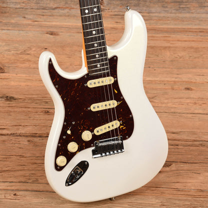 Fender American Ultra Stratocaster White 2022 Electric Guitars / Solid Body