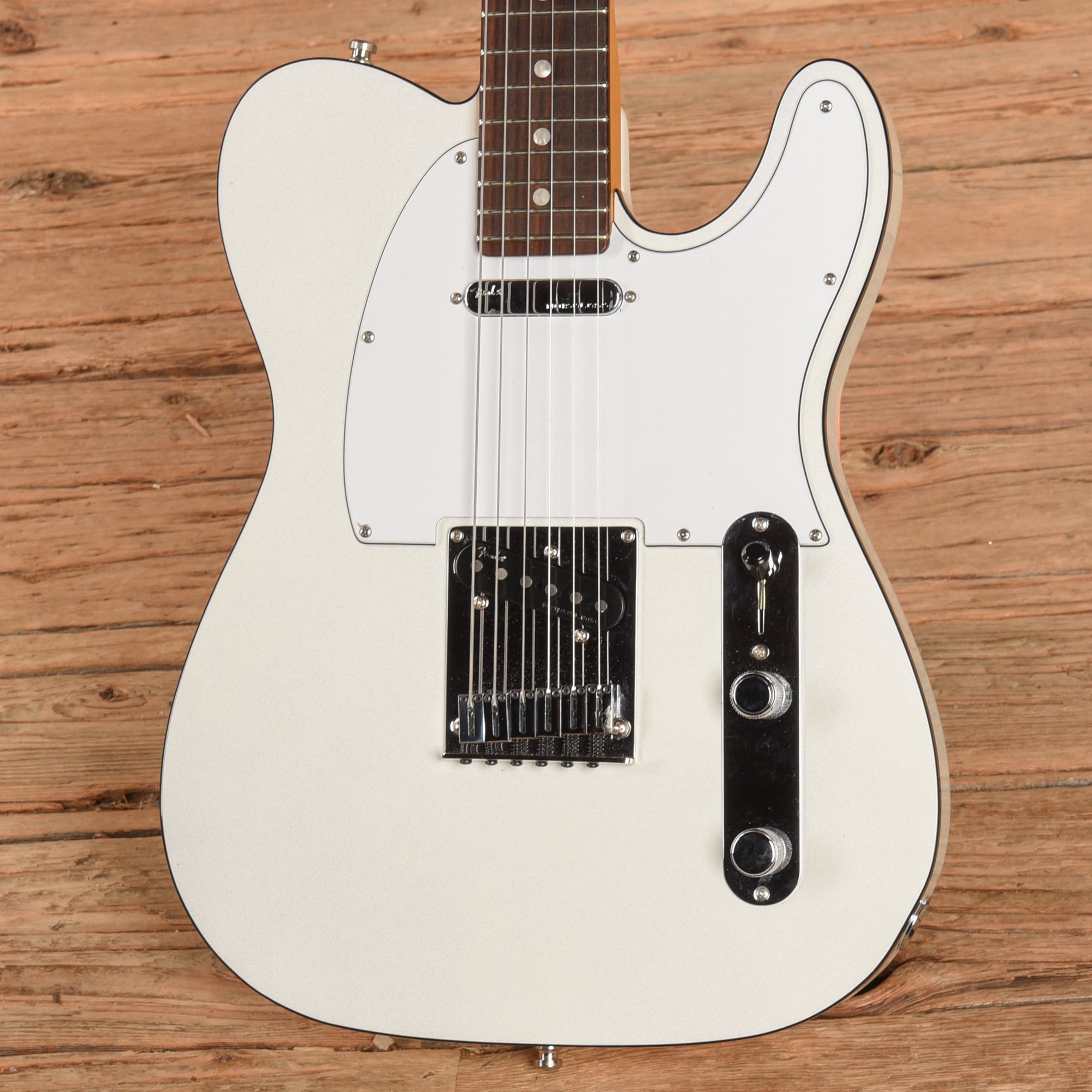 Fender American Ultra Telecaster Arctic Pearl 2022 – Chicago Music