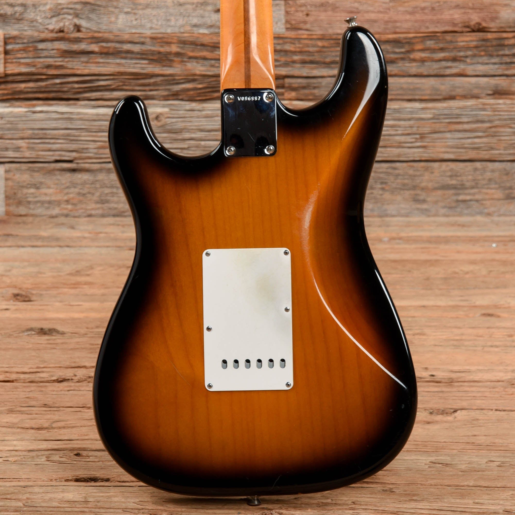 Fender American Vintage '57 Stratocaster 2-Tone Sunburst 1996 Electric Guitars / Solid Body