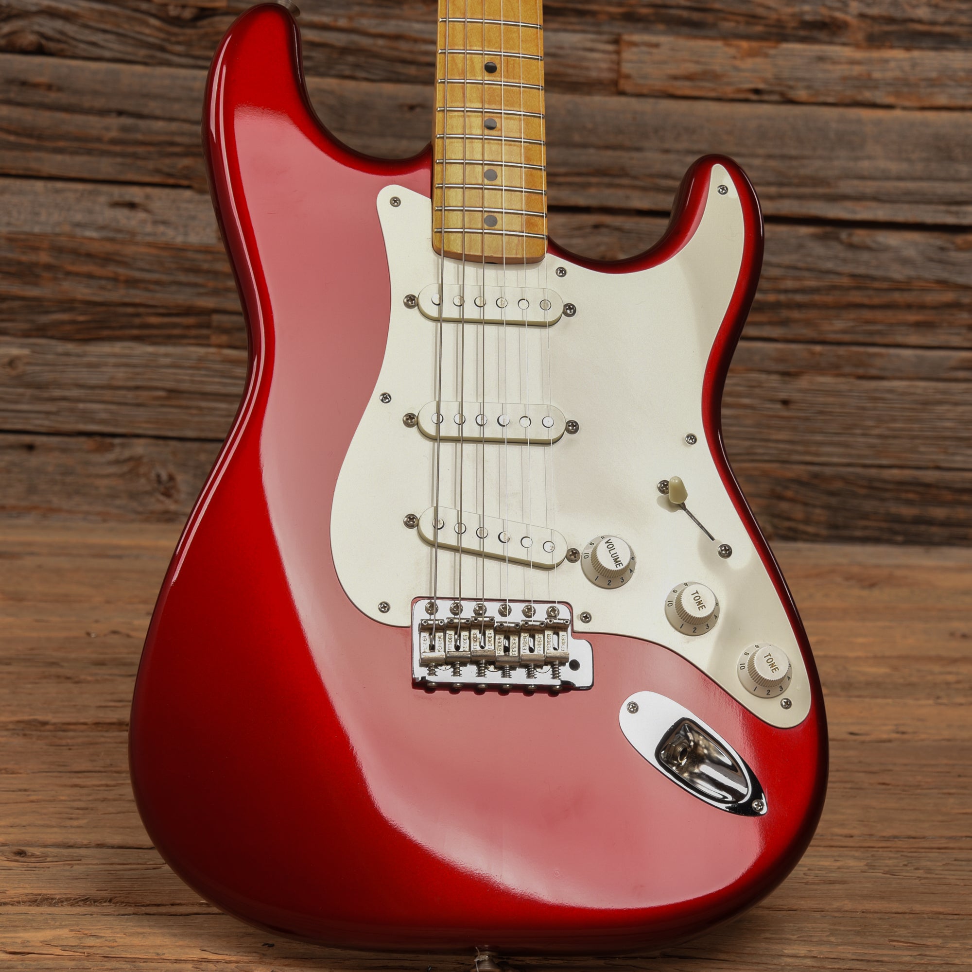 Fender American Vintage 57 Stratocaster Candy Apple Red 1986 Electric Guitars / Solid Body