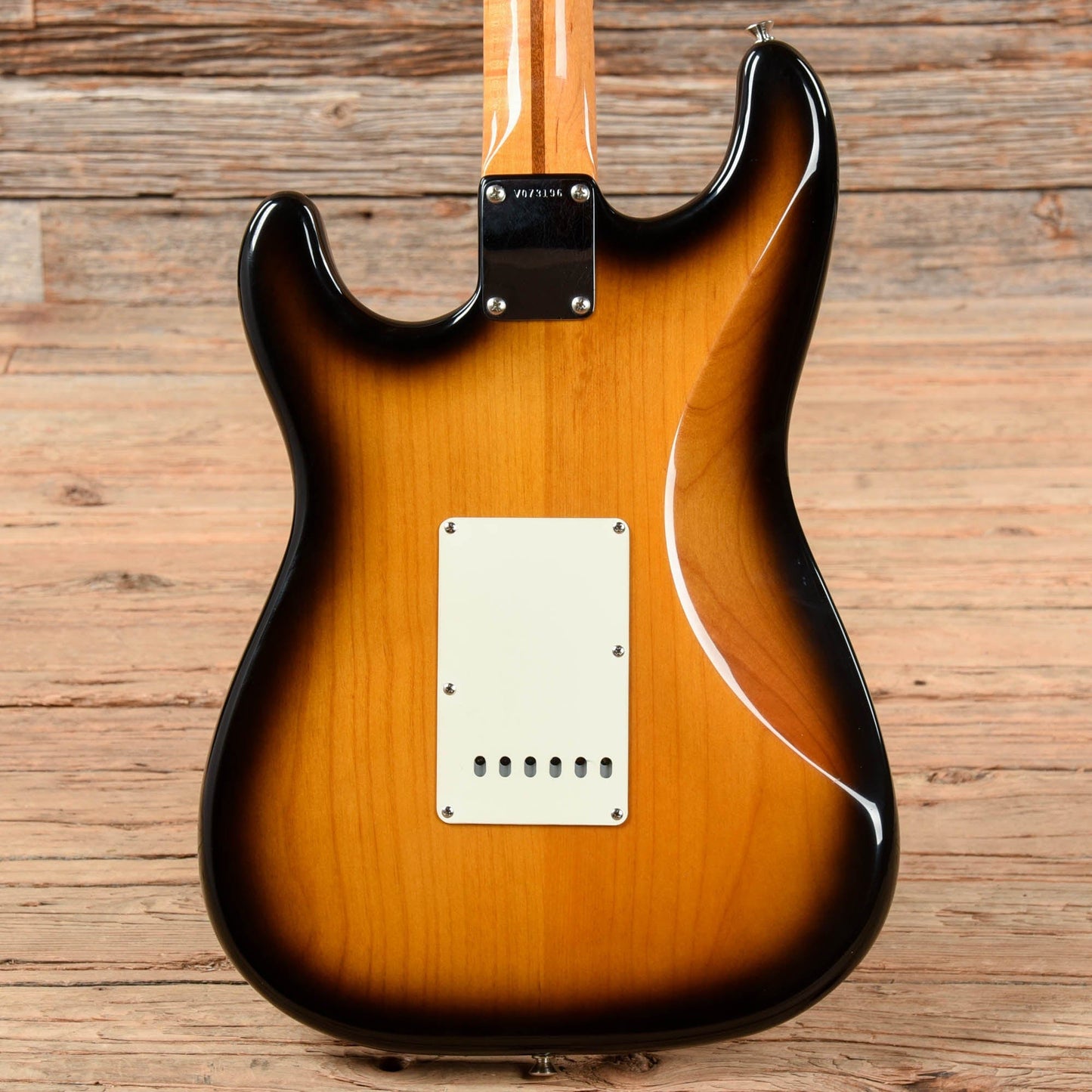 Fender American Vintage 57 Stratocaster Sunburst 1997 Electric Guitars / Solid Body