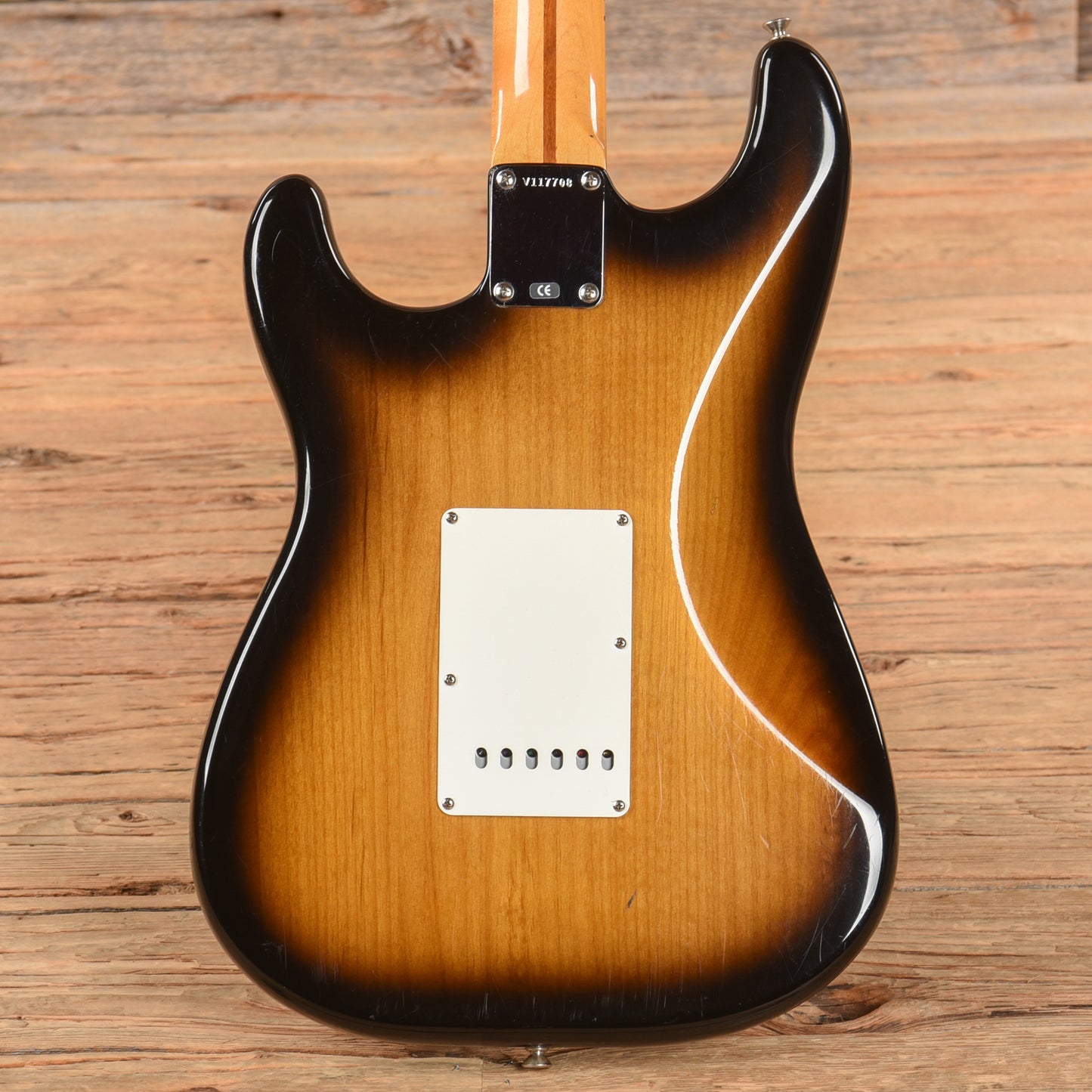 Fender American Vintage '57 Stratocaster Sunburst 1999 Electric Guitars / Solid Body