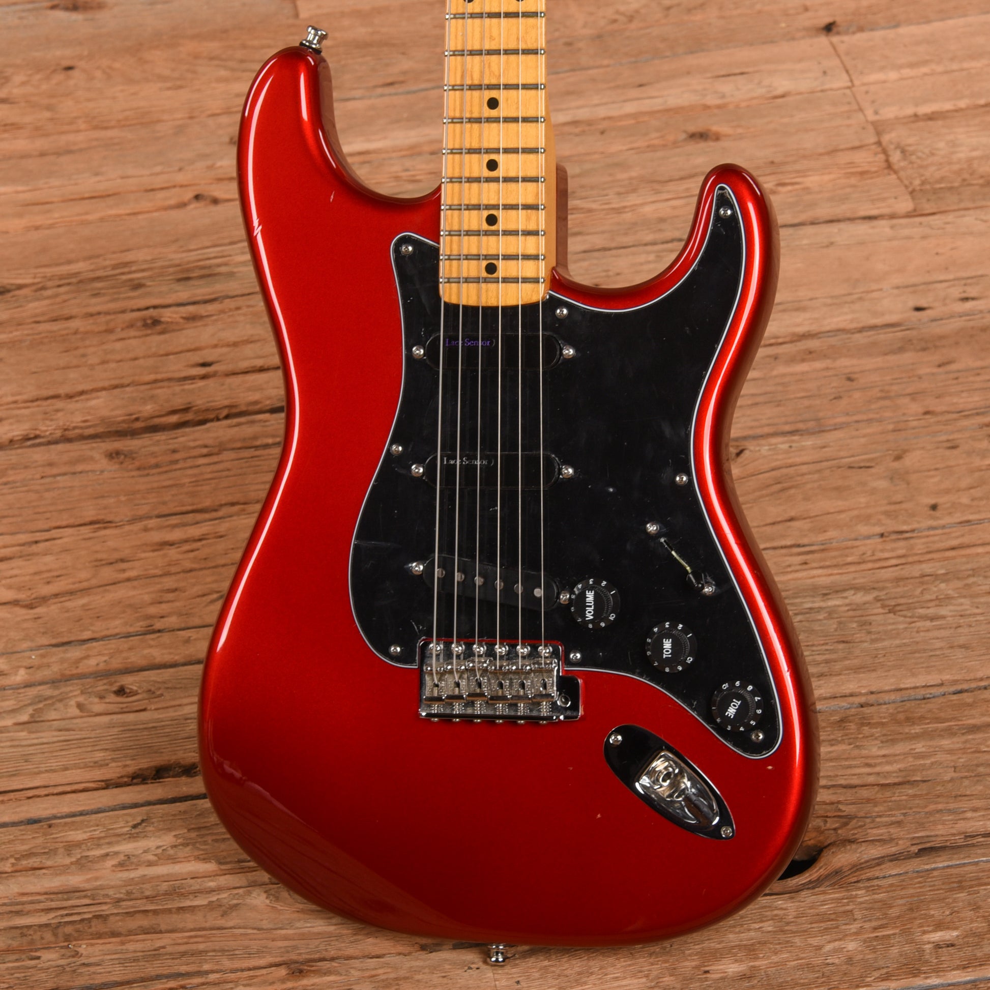 Fender American Vintage Hot Rod '57 Stratocaster Candy Apple Red 2011 Electric Guitars / Solid Body