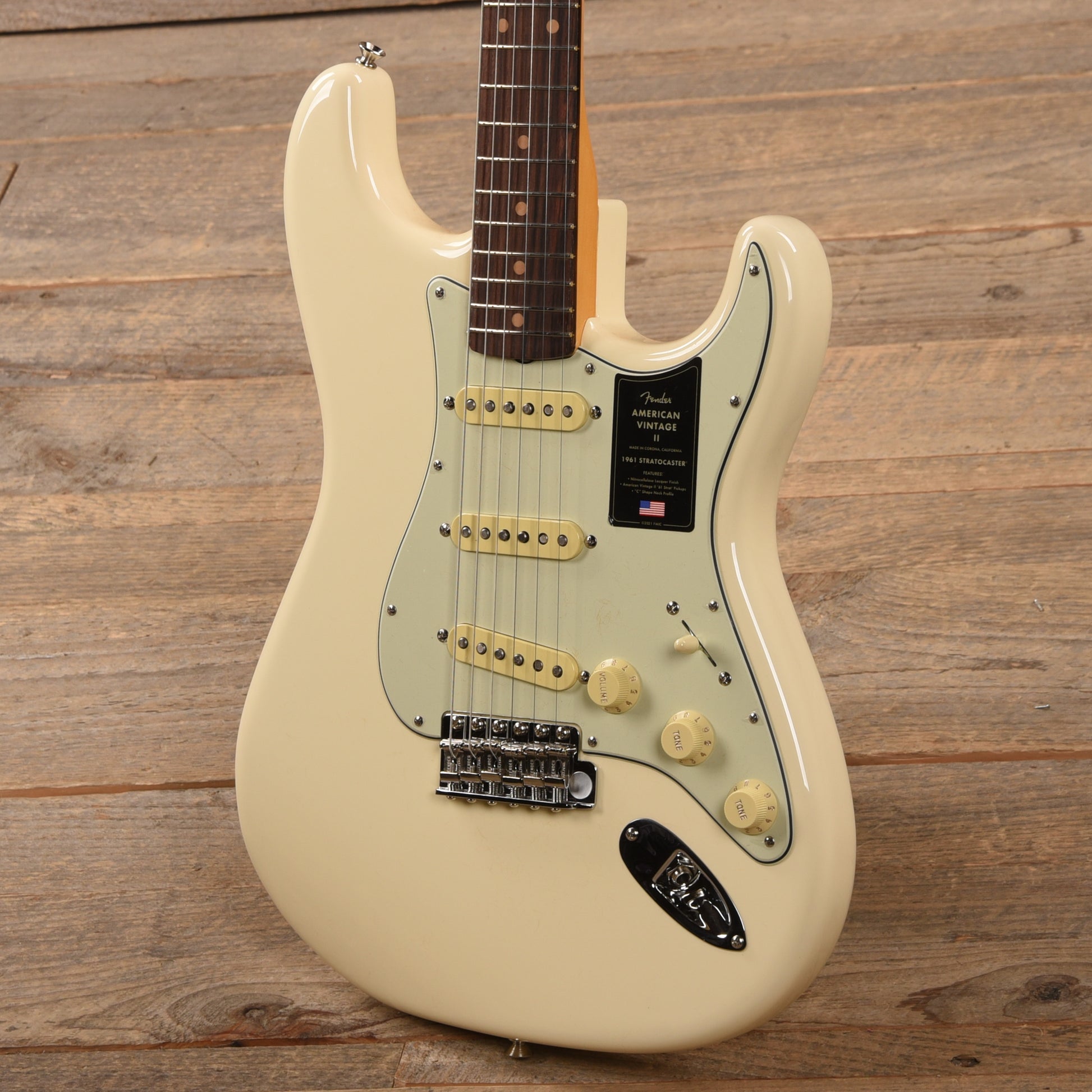 Fender American Vintage II 1961 Stratocaster Olympic White Electric Guitars / Solid Body