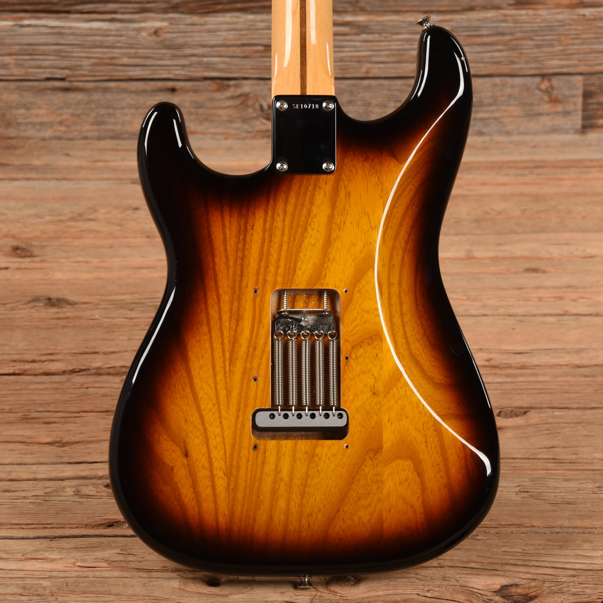 Fender American Vintage Thin Skin 54 Stratocaster 2-Color Sunburst 2012 Electric Guitars / Solid Body