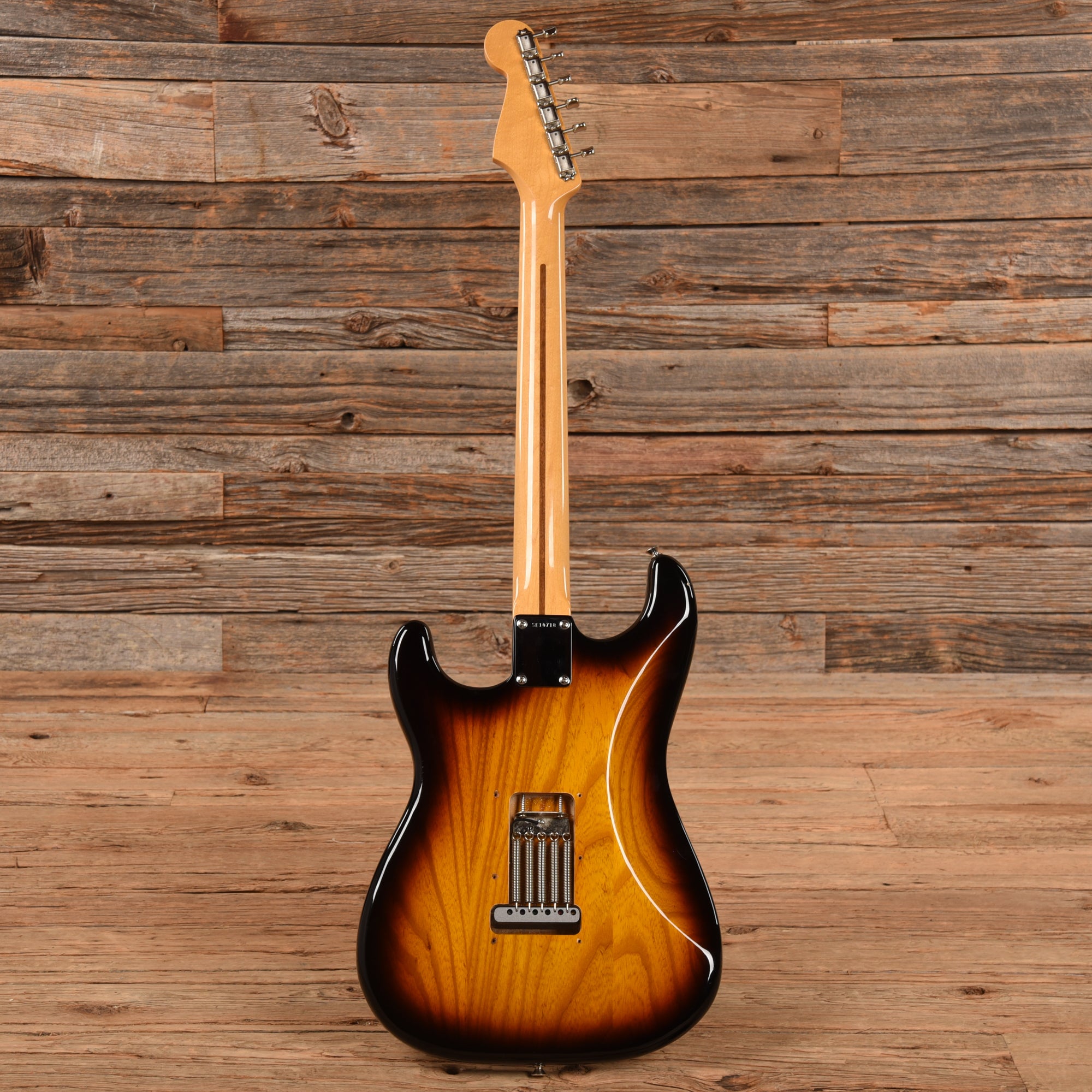 Fender American Vintage Thin Skin 54 Stratocaster 2-Color Sunburst 2012 Electric Guitars / Solid Body