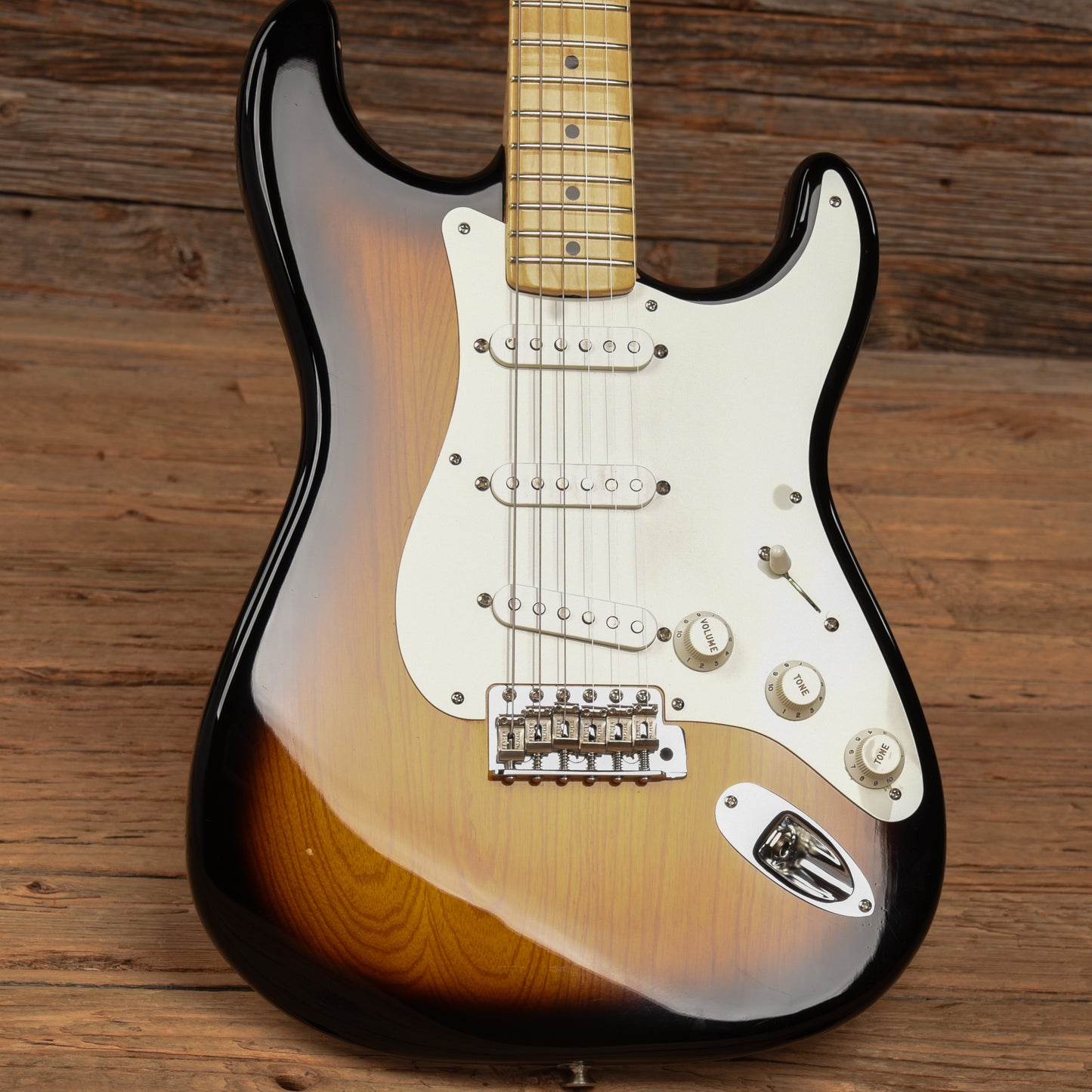 Fender American Vintage Wildwood "Thin Skin" 56 Stratocaster Sunburst 2017 Electric Guitars / Solid Body