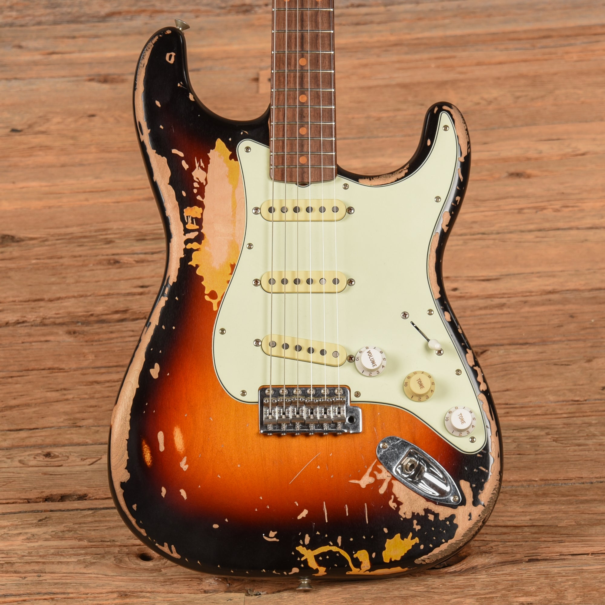 Fender Artist Mike McCready Signature Stratocaster 3-Color Sunburst Electric Guitars / Solid Body
