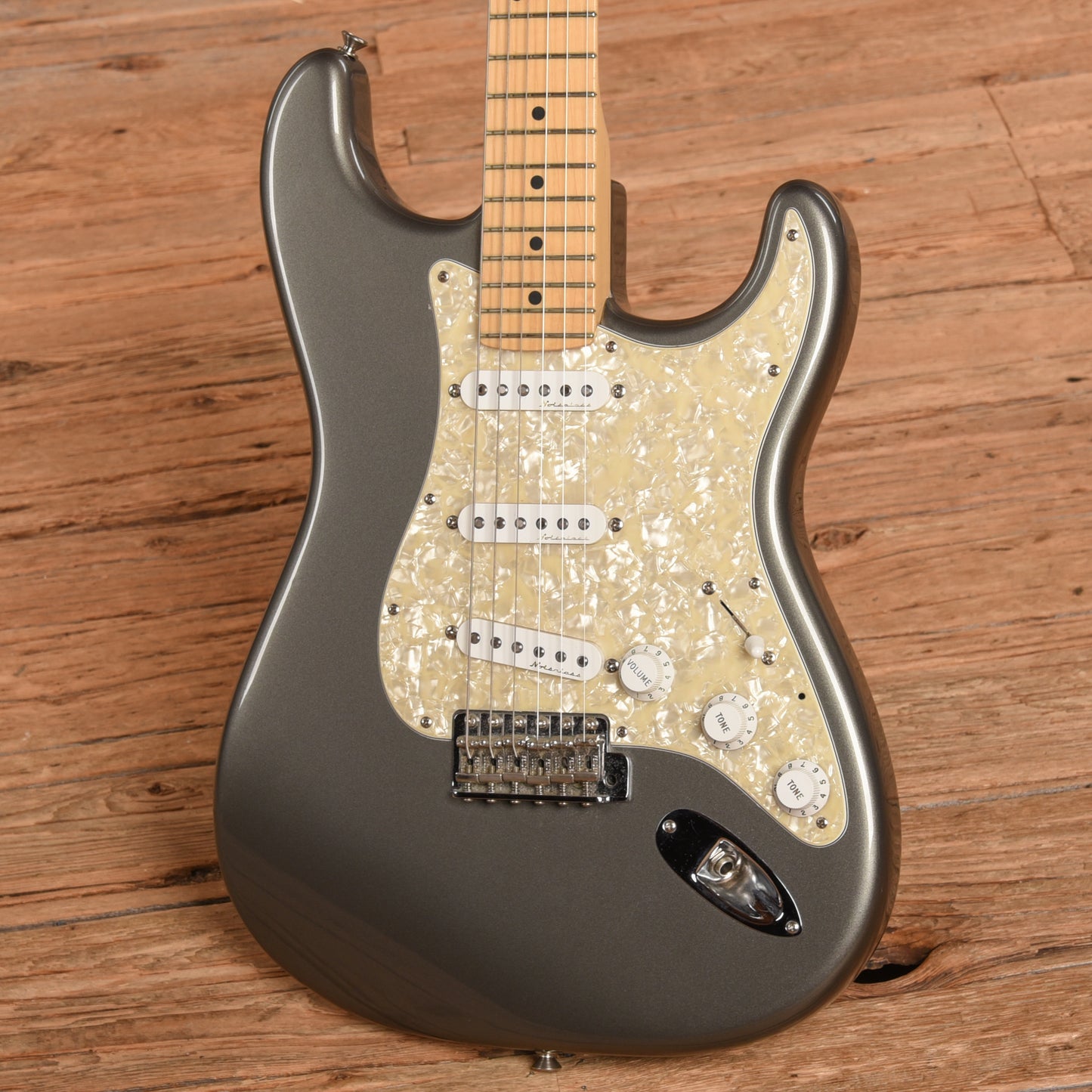 Fender Artist Series Eric Clapton Stratocaster Pewter 2003 Electric Guitars / Solid Body