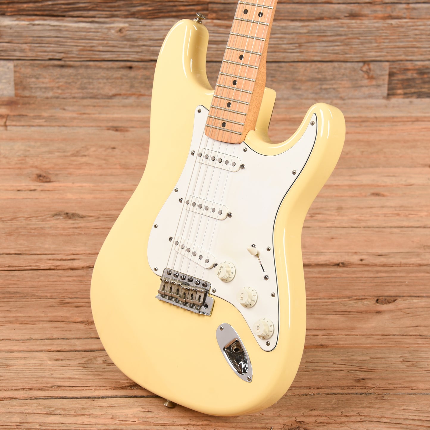 Fender California Series Stratocaster Vintage White 1997 Electric Guitars / Solid Body