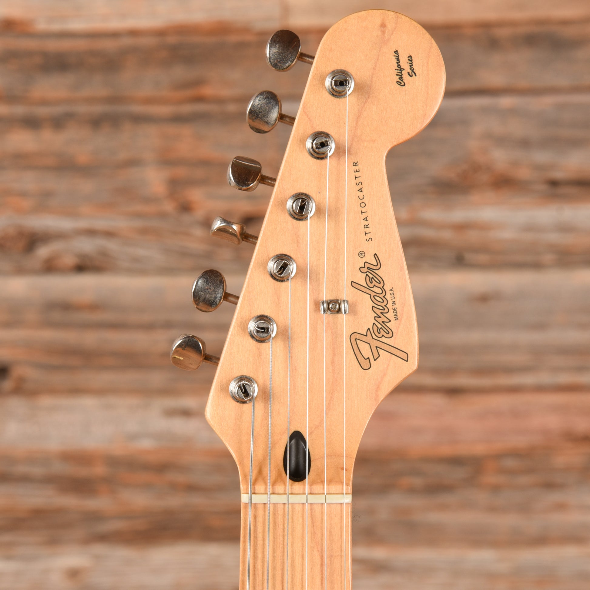 Fender California Series Stratocaster Vintage White 1997 Electric Guitars / Solid Body