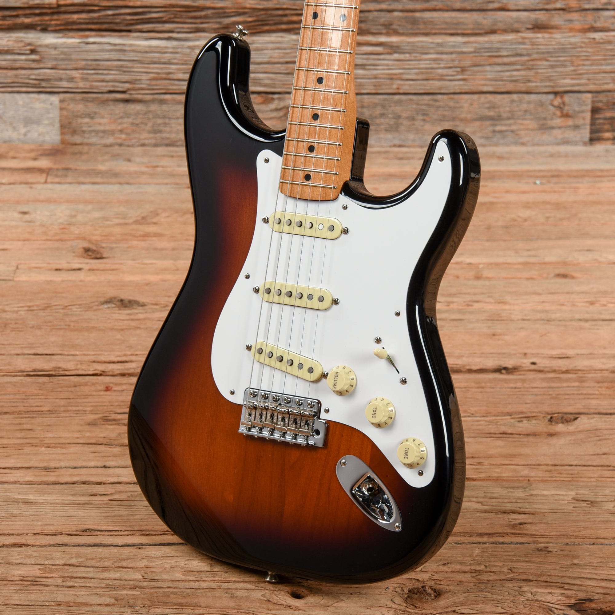 Fender Classic Series '50s Stratocaster 2-Tone Sunburst 2018 Electric Guitars / Solid Body