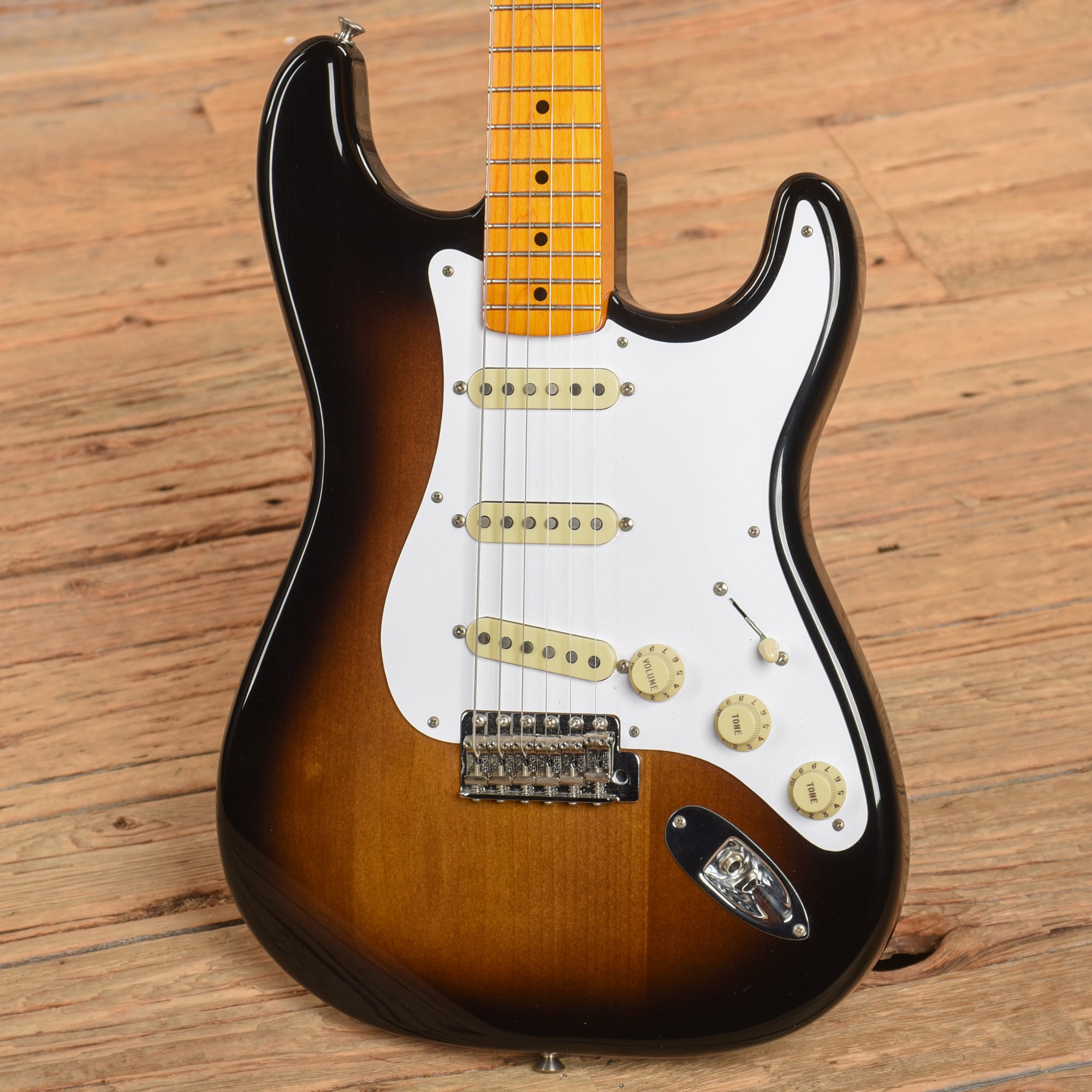 Fender Classic Series '50s Stratocaster Lacquer Sunburst 2018 Electric Guitars / Solid Body