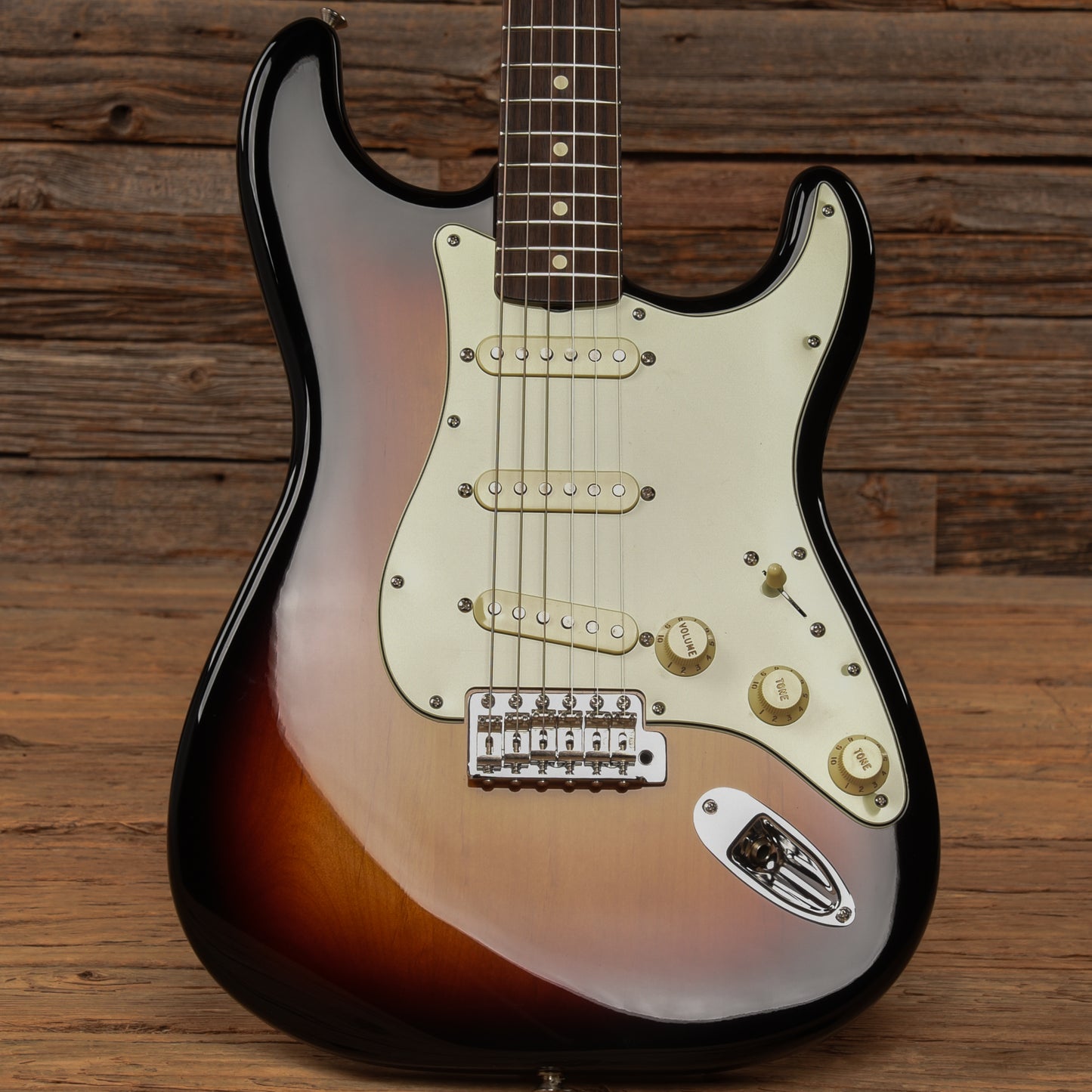 Fender Classic Series '60s Stratocaster Sunburst 2016 Electric Guitars / Solid Body