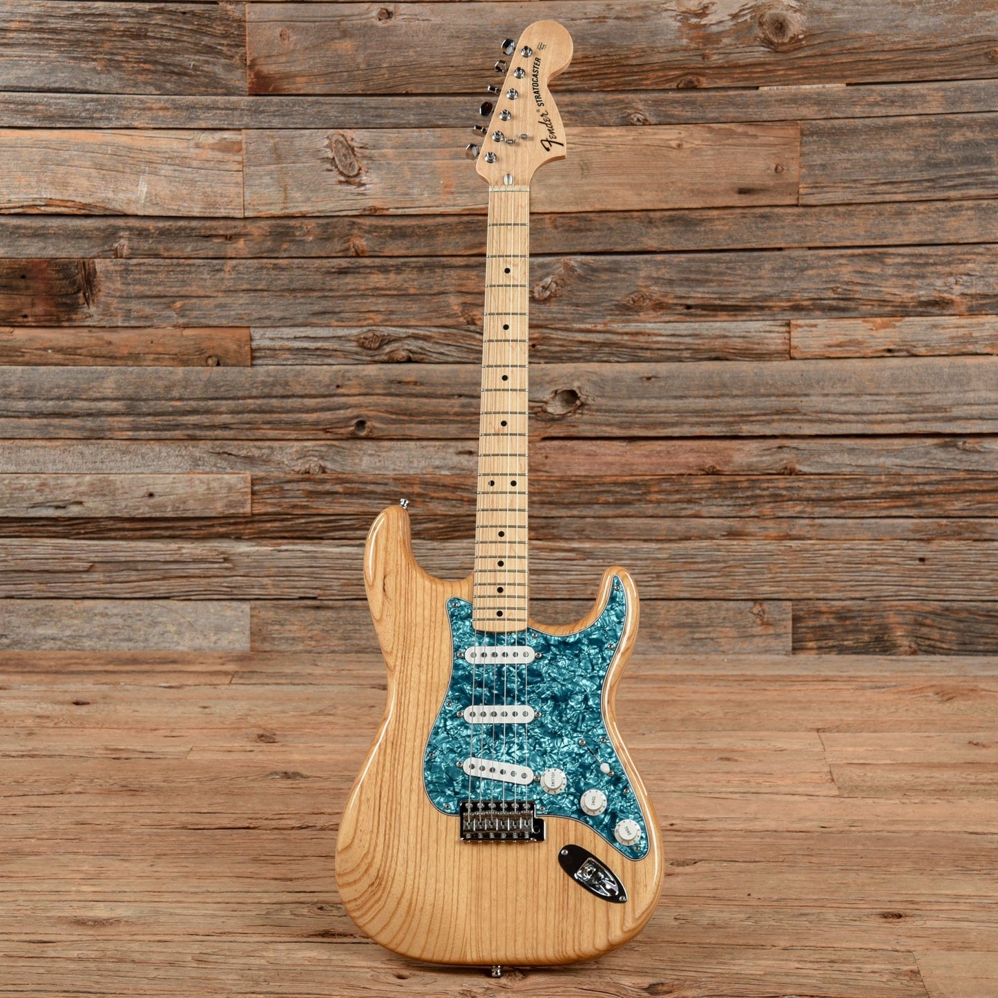 Fender Classic Series 70s Stratocaster Natural 2017 Electric Guitars / Solid Body
