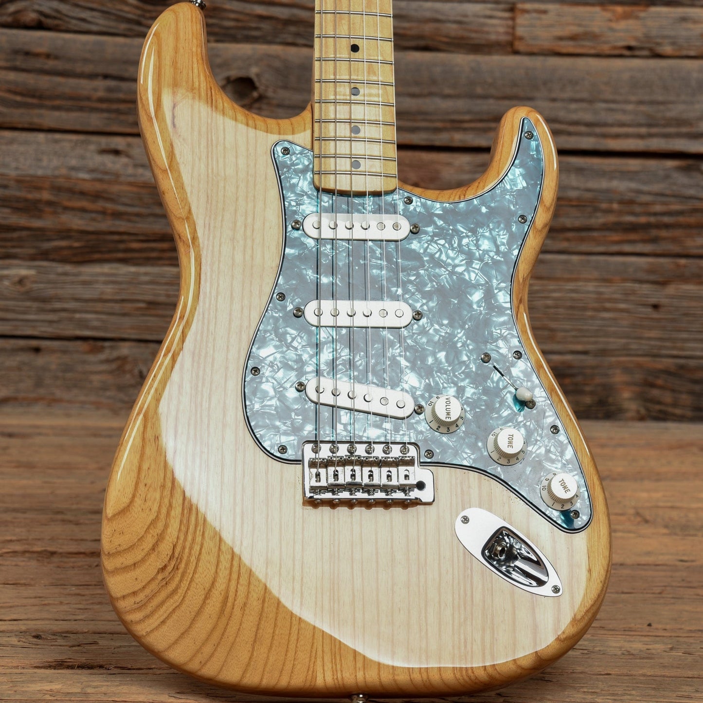 Fender Classic Series 70s Stratocaster Natural 2017 Electric Guitars / Solid Body