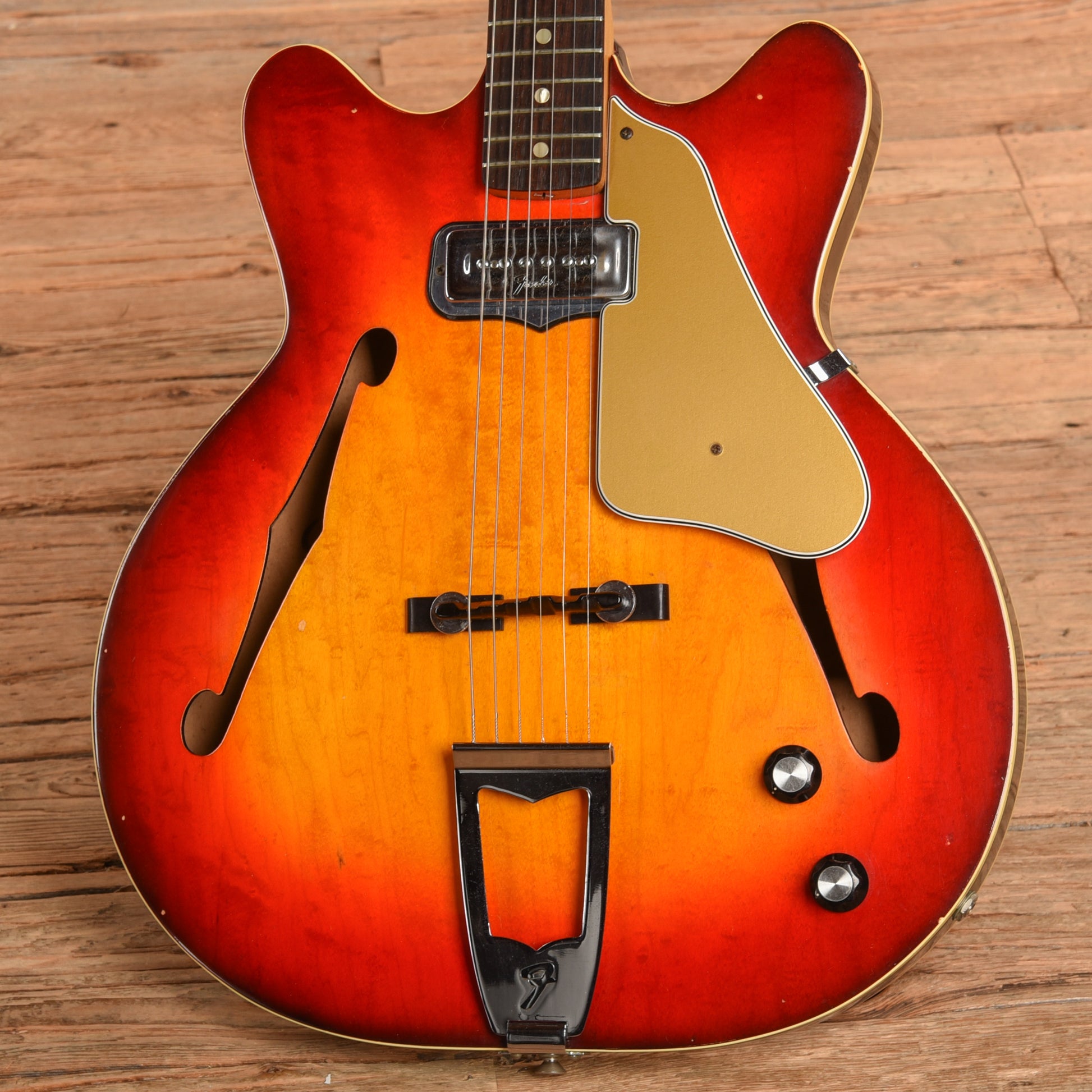 Fender Coronado I Sunburst 1966 Electric Guitars / Solid Body