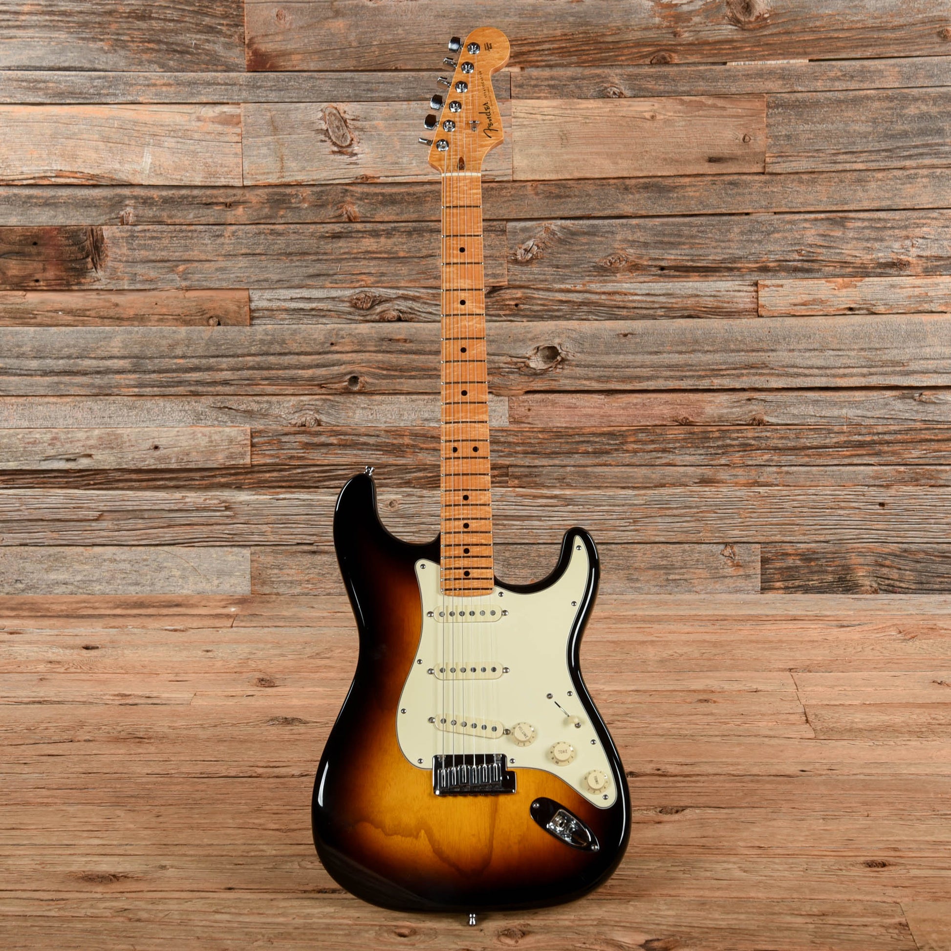 Fender Custom Classic Stratocaster Sunburst 2007 Electric Guitars / Solid Body