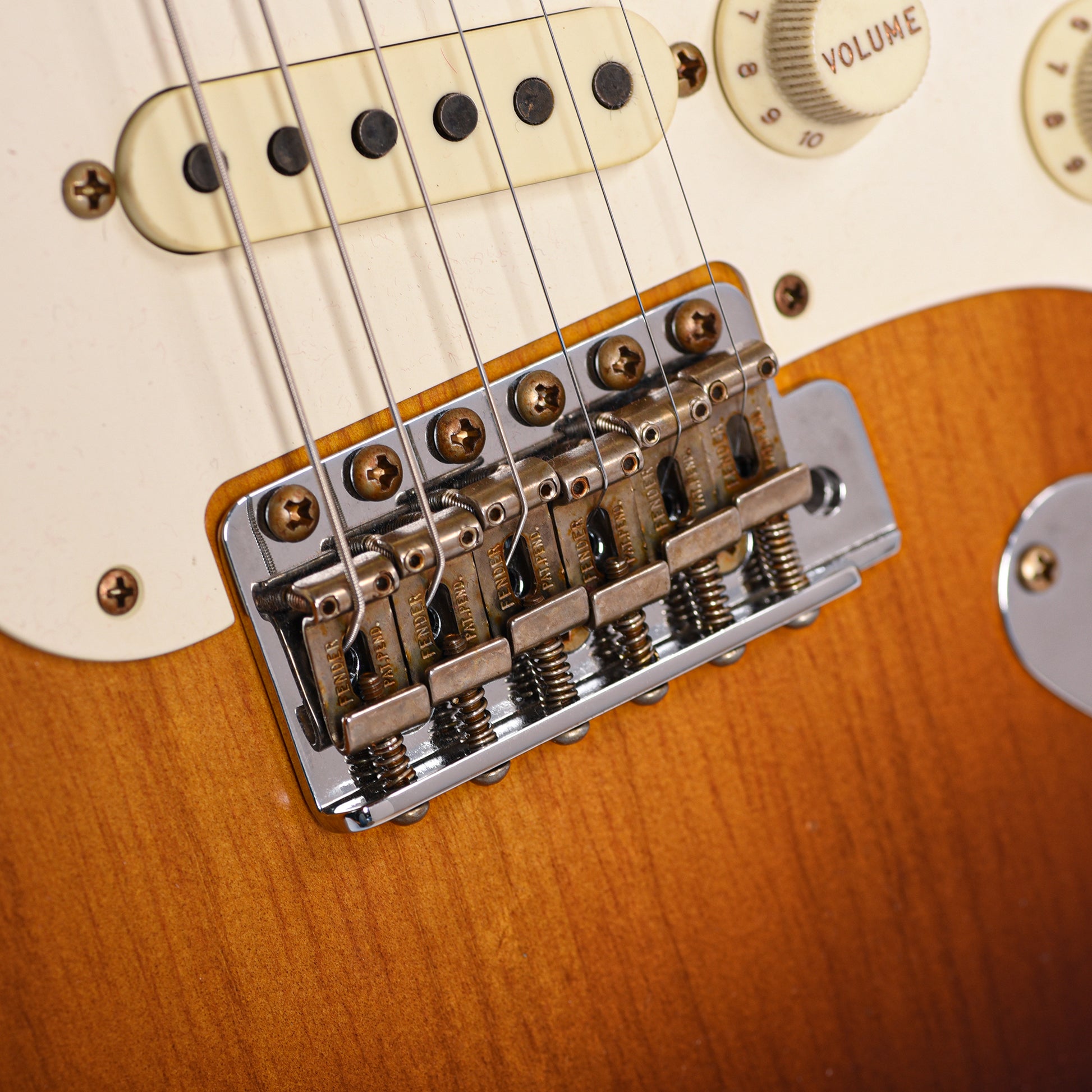 Fender Custom Shop 1957 Stratocaster "Chicago Special" Journeyman Relic Super Faded Wide Fade 2-Color Sunburst Master Built by David Brown Electric Guitars / Solid Body