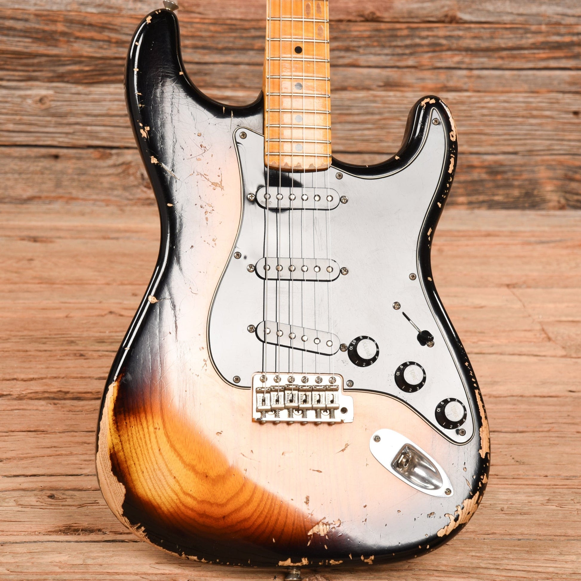 Fender Custom Shop 1957 Stratocaster Relic Sunburst 2009 Electric Guitars / Solid Body