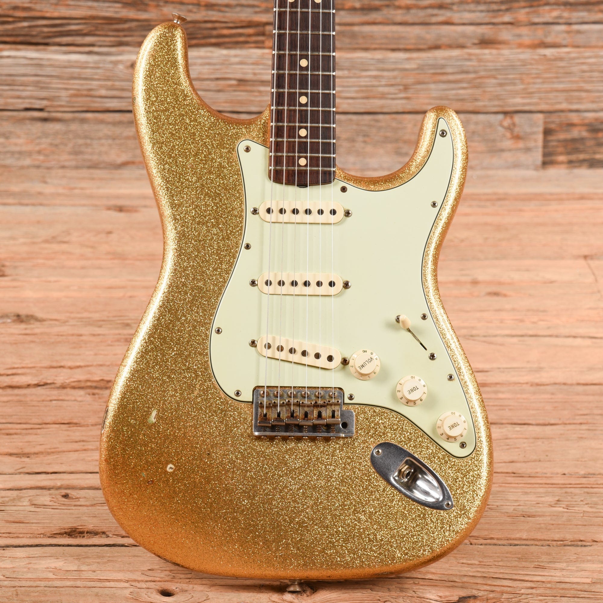 Fender Custom Shop 1964 Master Design Stratocaster Relic Gold 2006 Electric Guitars / Solid Body