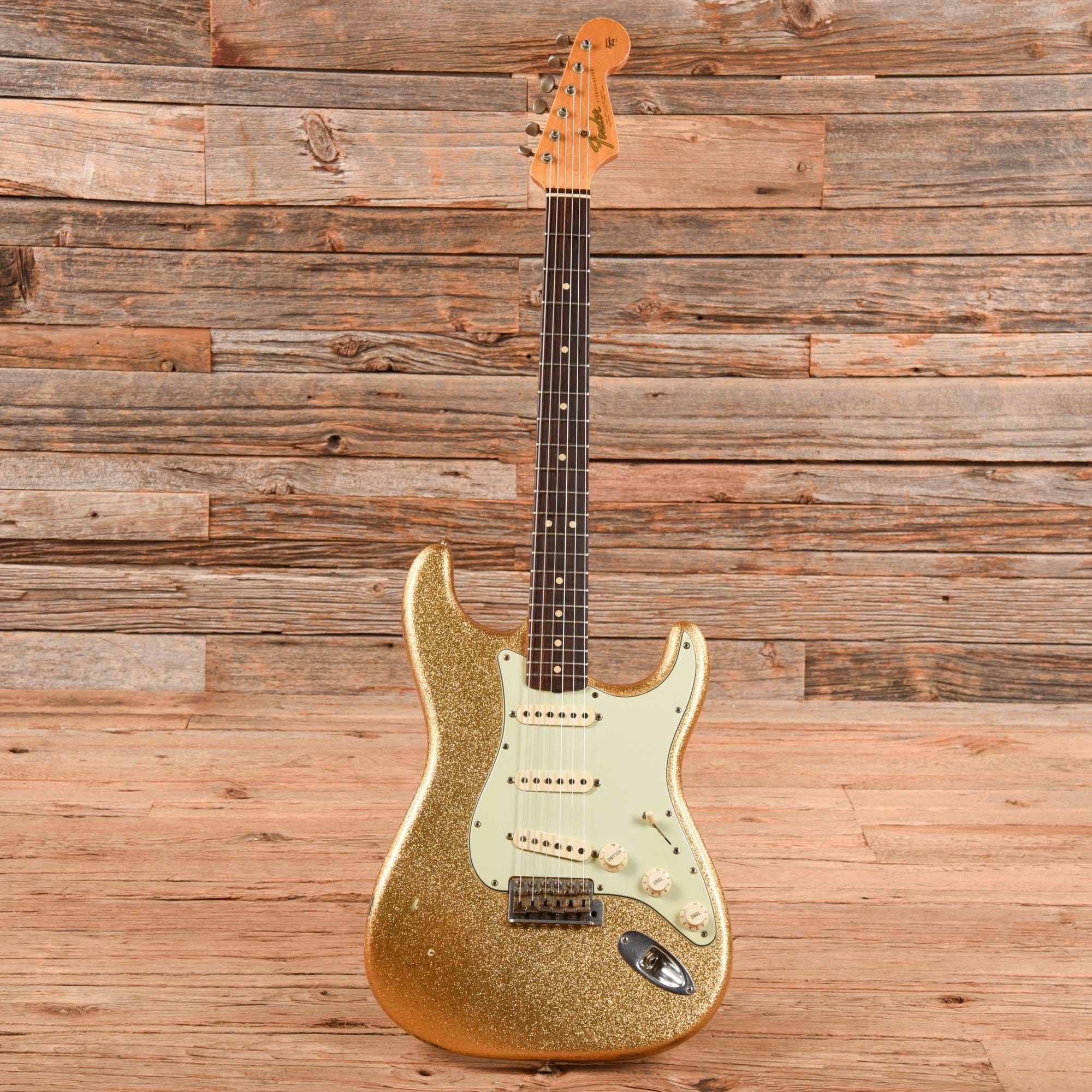 Fender Custom Shop 1964 Master Design Stratocaster Relic Gold 2006 Electric Guitars / Solid Body