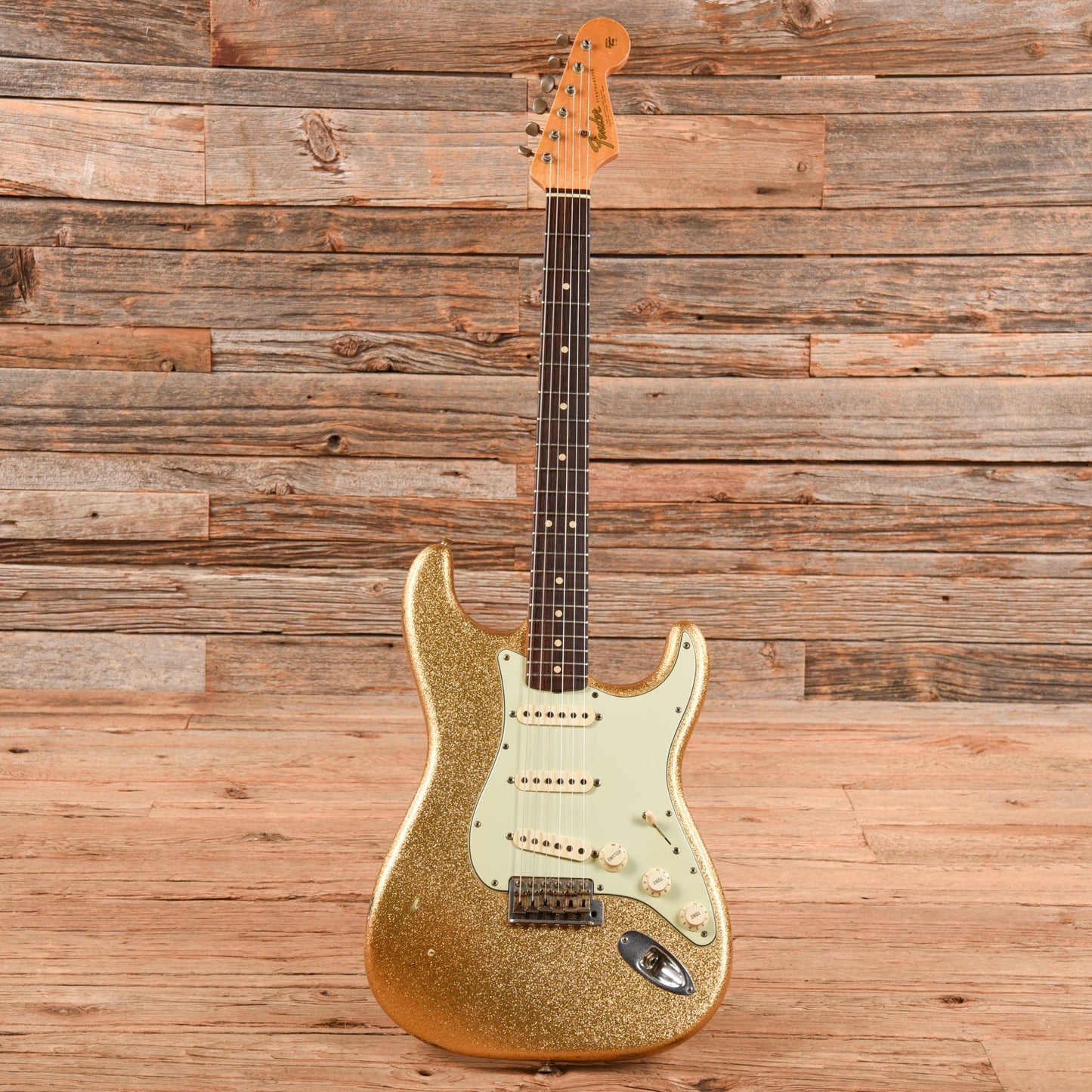Fender Custom Shop 1964 Master Design Stratocaster Relic Gold 2006 Electric Guitars / Solid Body