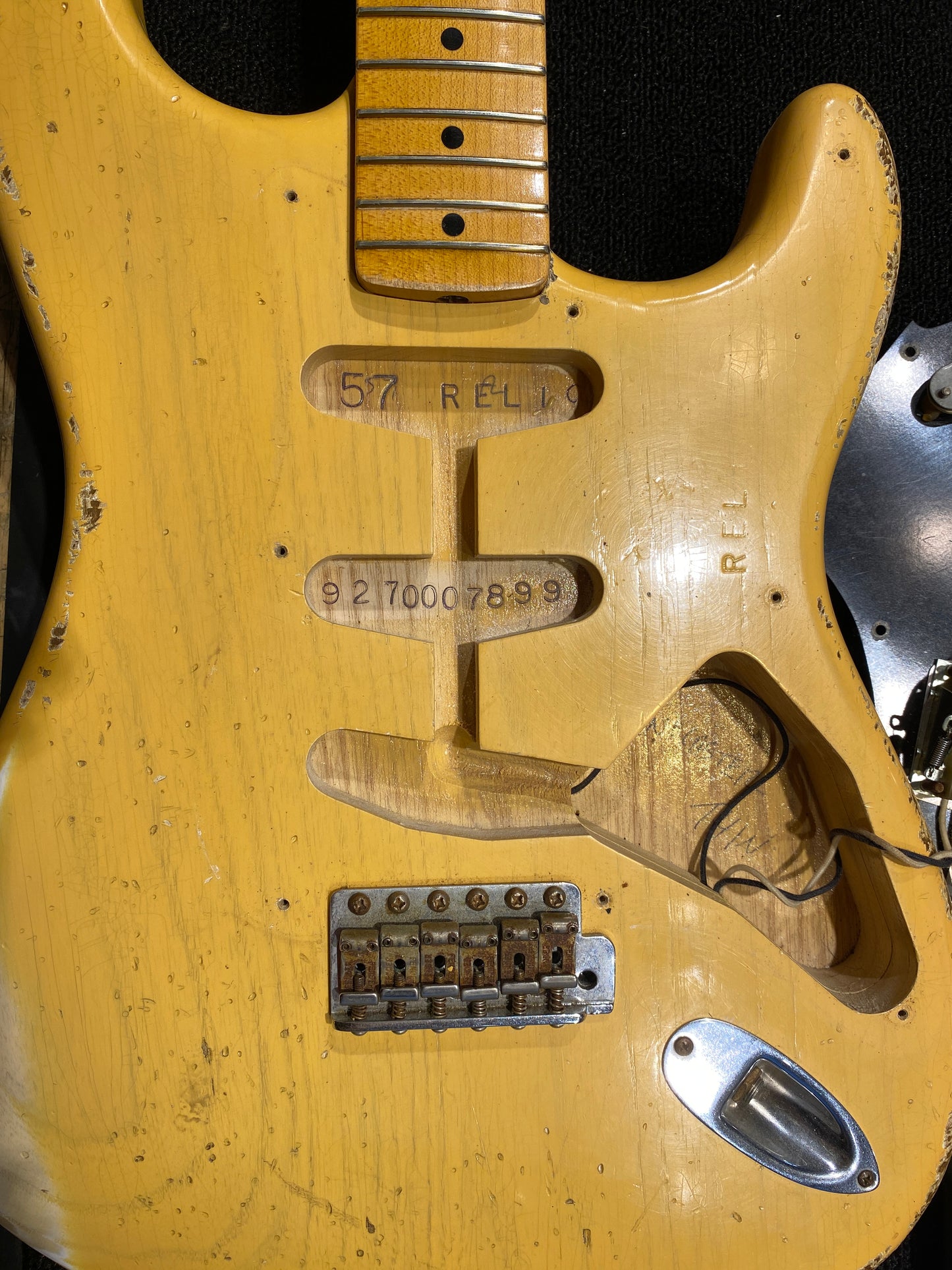 Fender Custom Shop '57 Stratocaster Heavy Relic Nocaster Blonde 2008 Electric Guitars / Solid Body