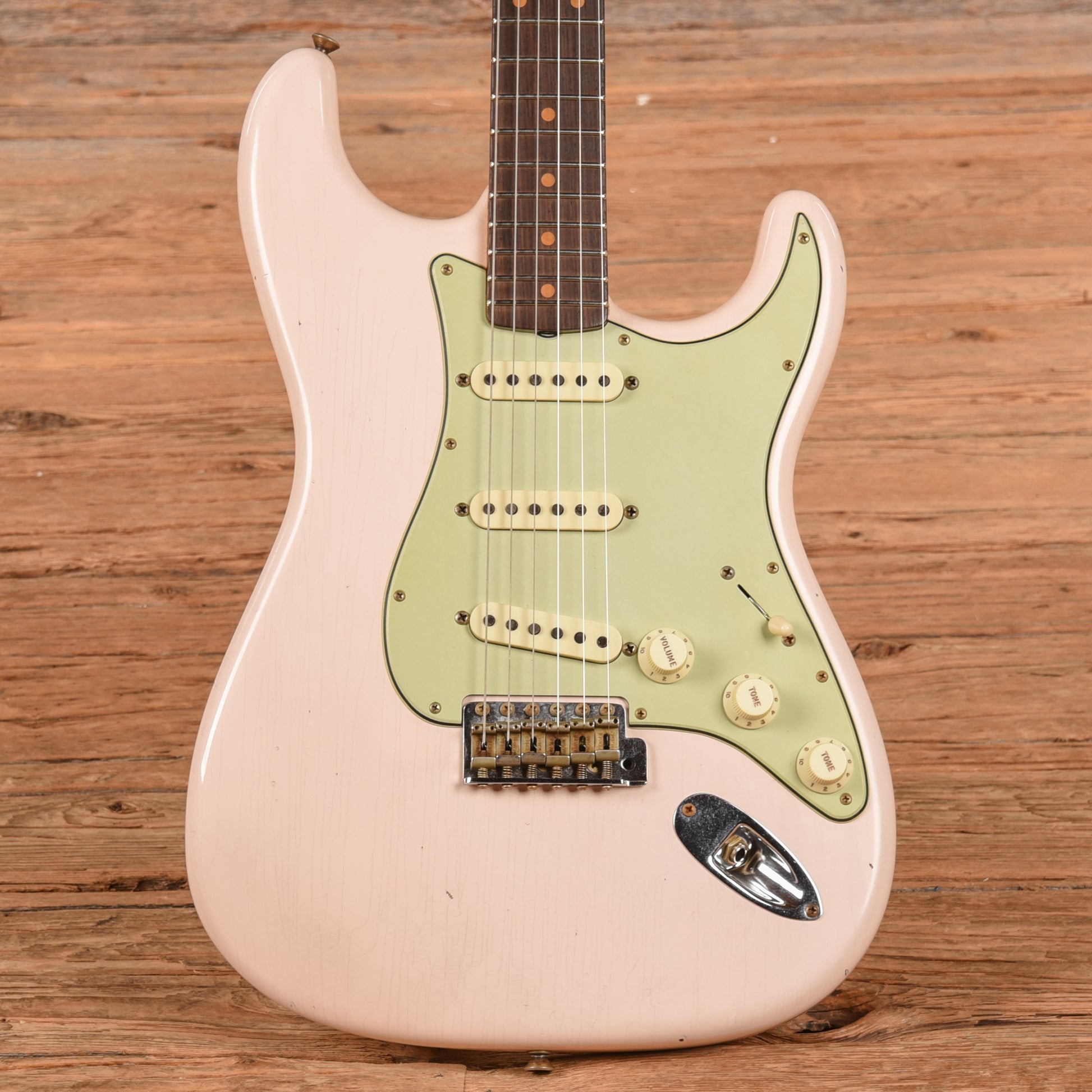 Fender Custom Shop '60 Stratocaster Journeyman Relic Shell Pink 2022 Electric Guitars / Solid Body