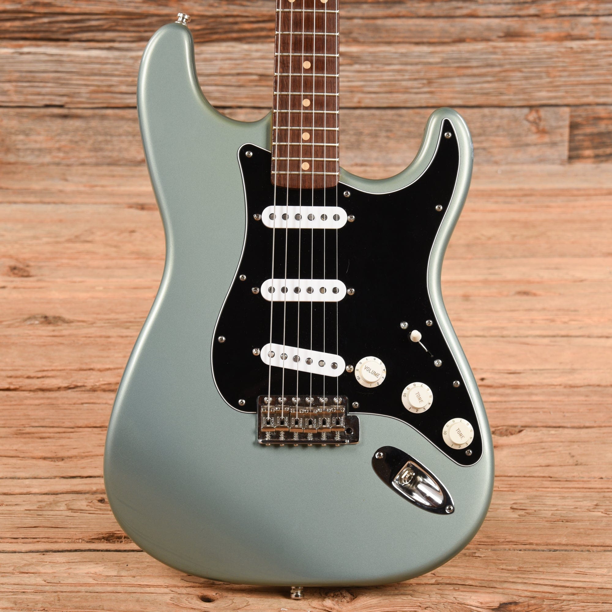 Fender Custom Shop 60s Stratocaster Ice Blue Metallic Electric Guitars / Solid Body