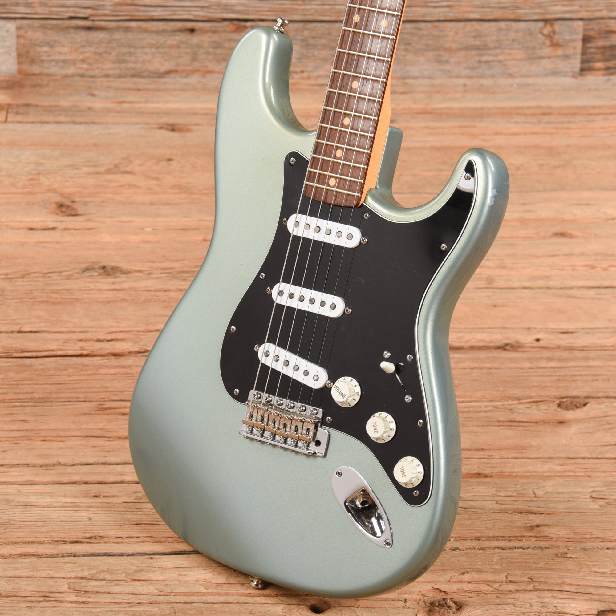 Fender Custom Shop 60s Stratocaster Ice Blue Metallic Electric Guitars / Solid Body