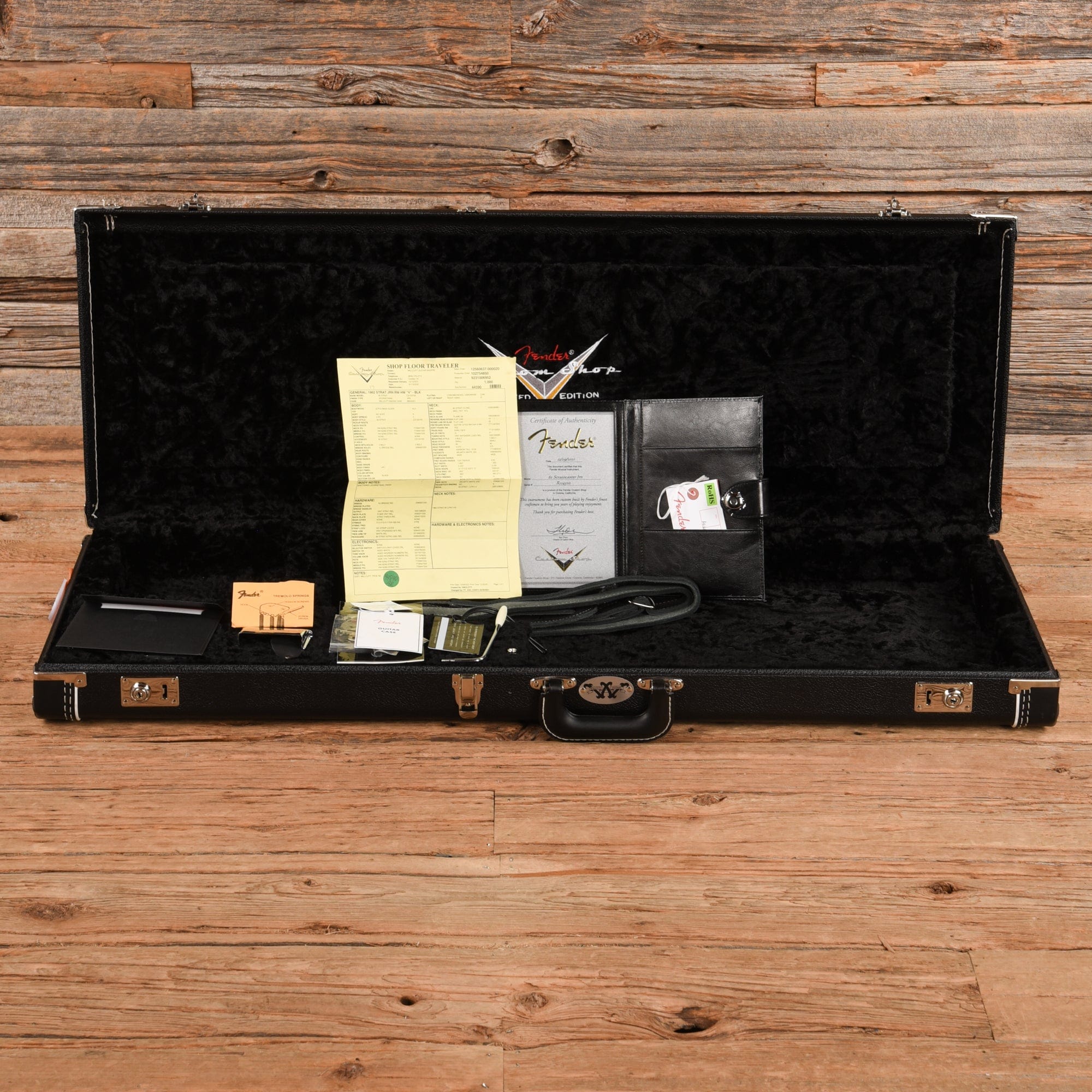 Fender Custom Shop '62 Stratocaster Journeyman Relic Black 2021 Electric Guitars / Solid Body