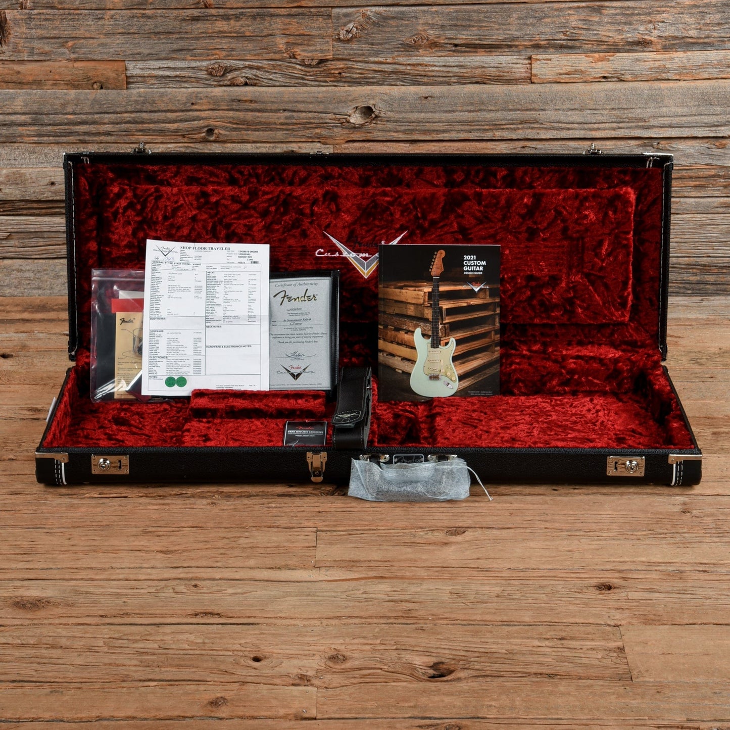 Fender Custom Shop '67 Stratocaster Heavy Relic Aged White Blonde 2021 Electric Guitars / Solid Body