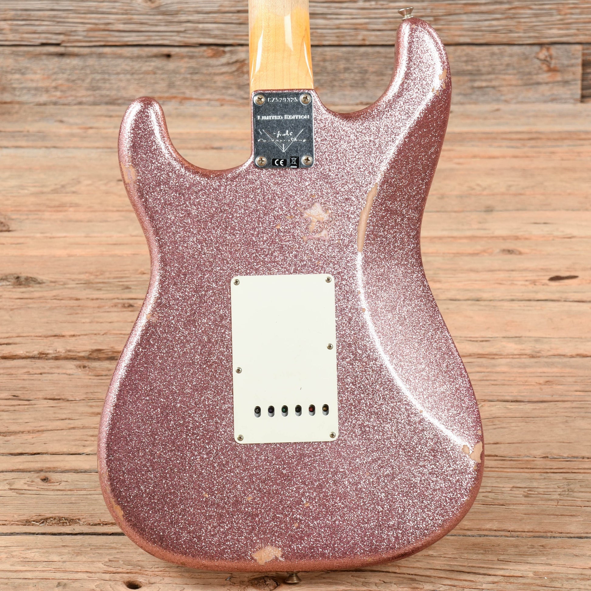 Fender Custom Shop 67 Stratocaster Relic Champaign Sparkle 2017 Electric Guitars / Solid Body