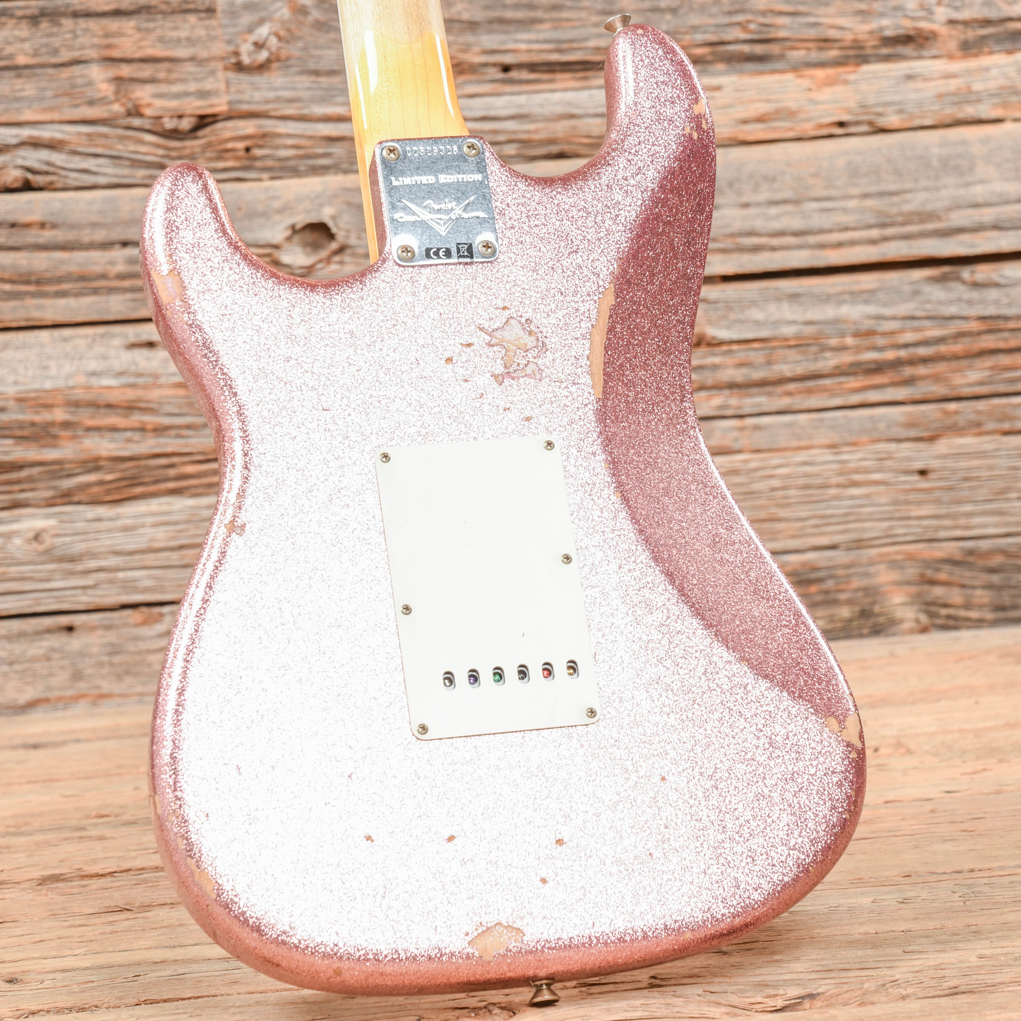 Fender Custom Shop 67 Stratocaster Relic Champaign Sparkle 2017 Electric Guitars / Solid Body