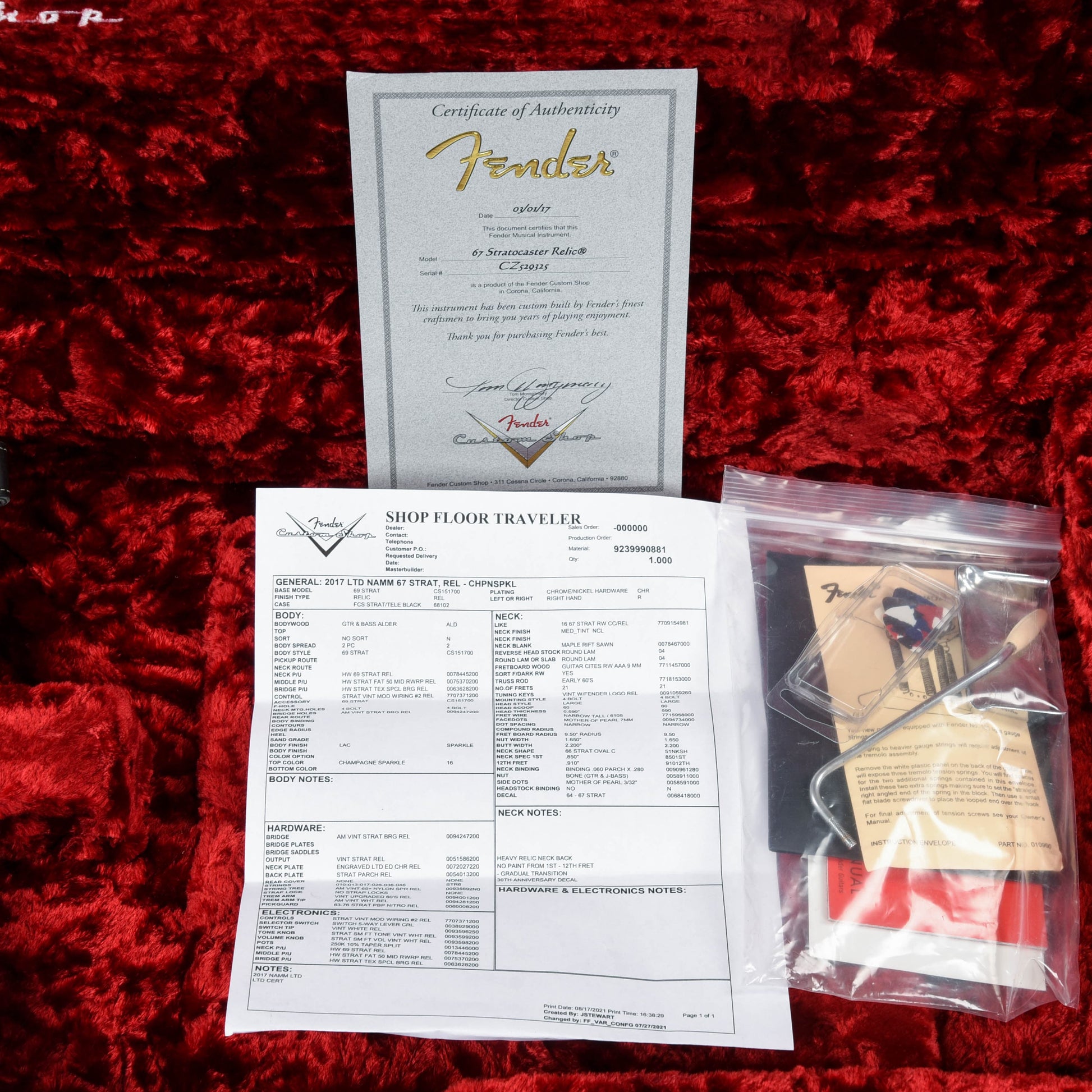 Fender Custom Shop 67 Stratocaster Relic Champaign Sparkle 2017 Electric Guitars / Solid Body