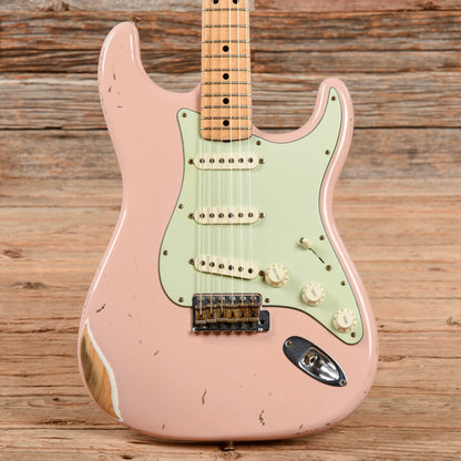 Fender Custom Shop '69 Stratocaster Relic Shell Pink 2006 Electric Guitars / Solid Body