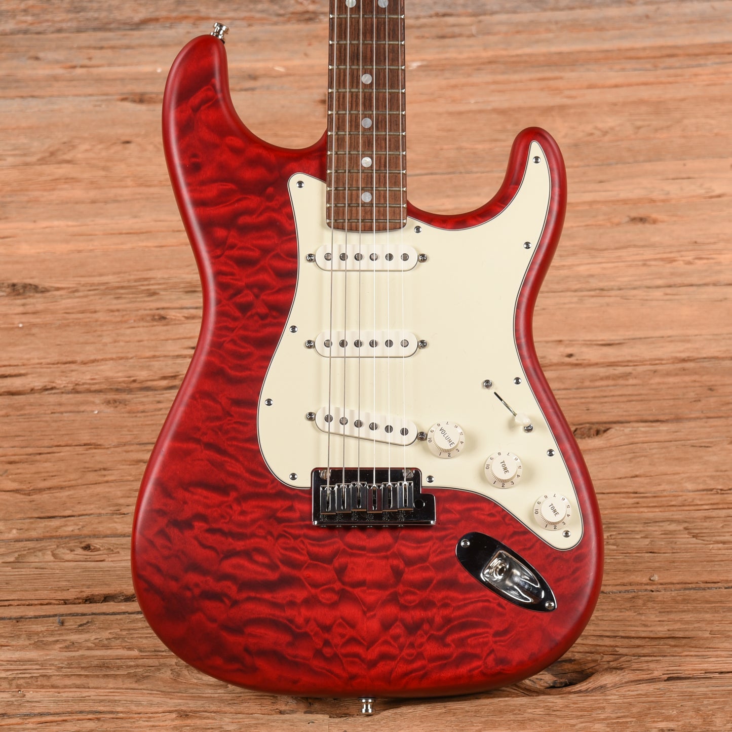 Fender Custom Shop Custom Deluxe Stratocaster Crimson Red Transparent 2013 Electric Guitars / Solid Body