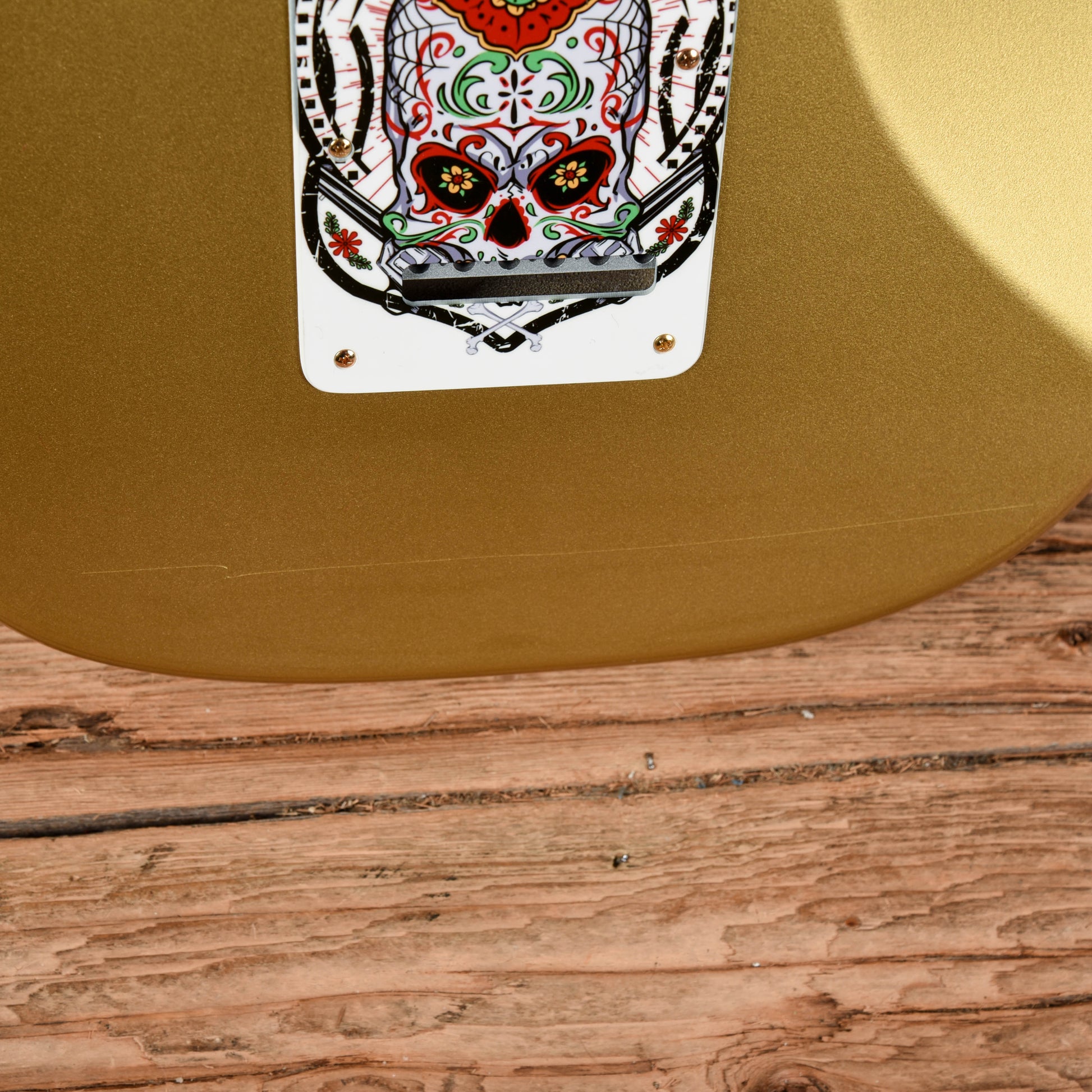 Fender Custom Shop Custom Deluxe Stratocaster HLE Gold 2009 Electric Guitars / Solid Body