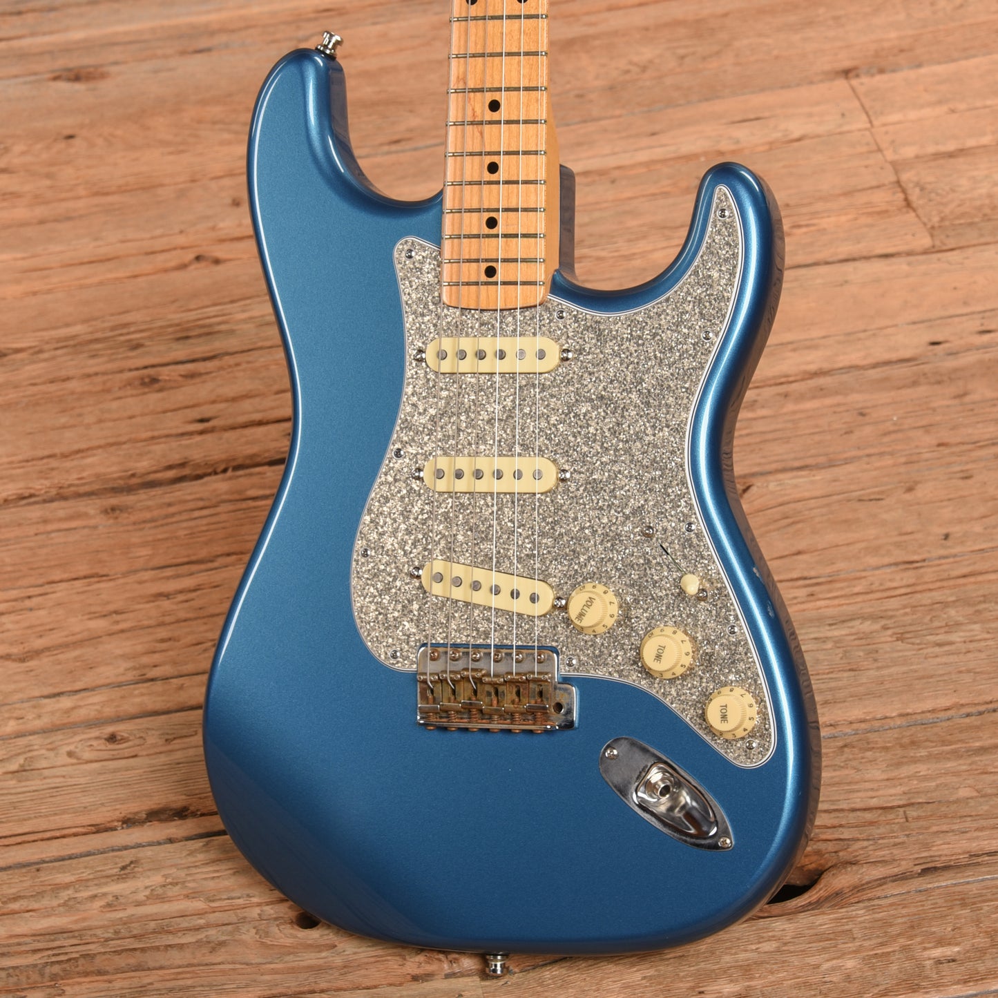 Fender Custom Shop Custom Deluxe Stratocaster Lake Placid Blue 2009 Electric Guitars / Solid Body