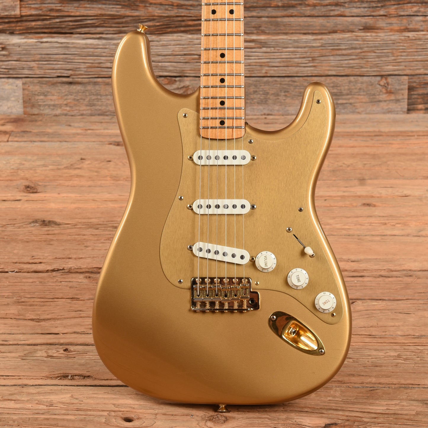 Fender Custom Shop HLE Limited Edition Stratocaster Gold Electric Guitars / Solid Body
