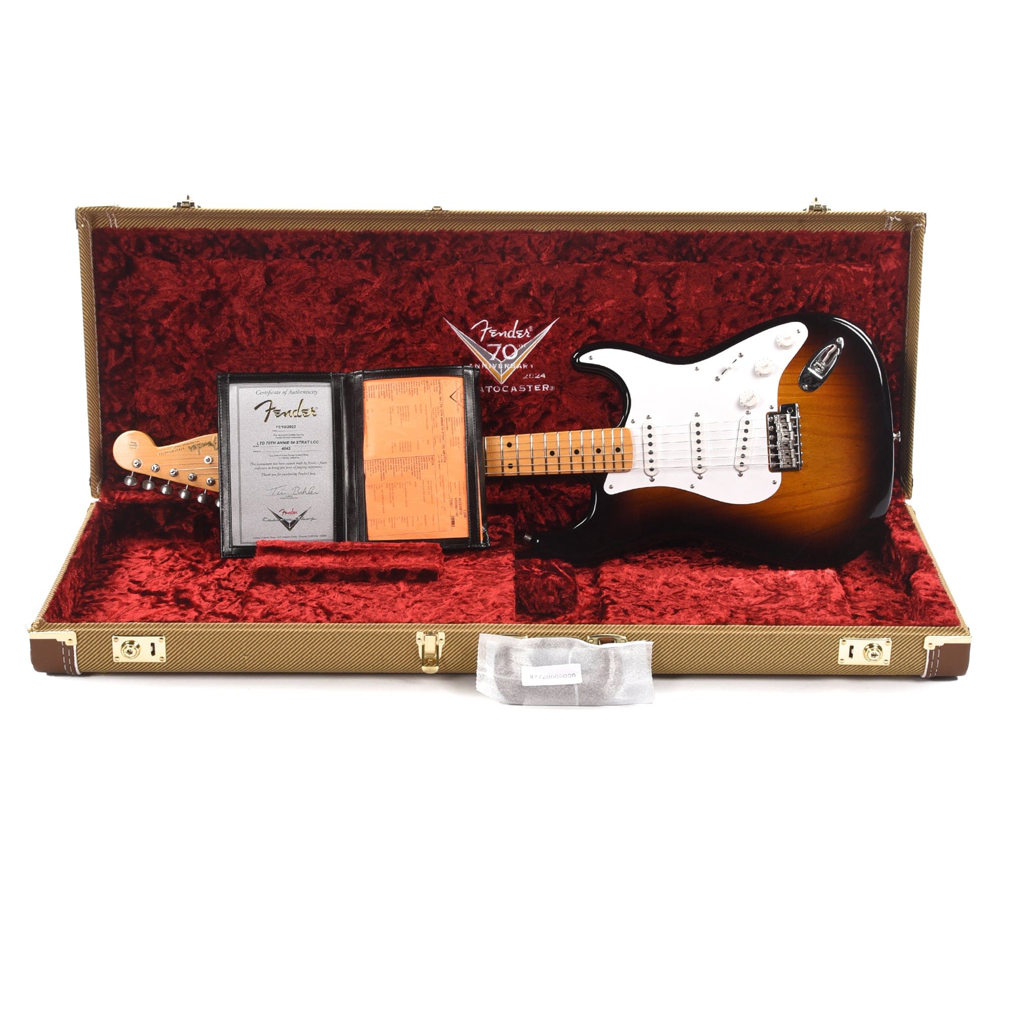 Fender Custom Shop Limited Edition 70th Anniversary 1954 Stratocaster Deluxe Closet Classic Wide-Fade 2-Color Sunburst Electric Guitars / Solid Body