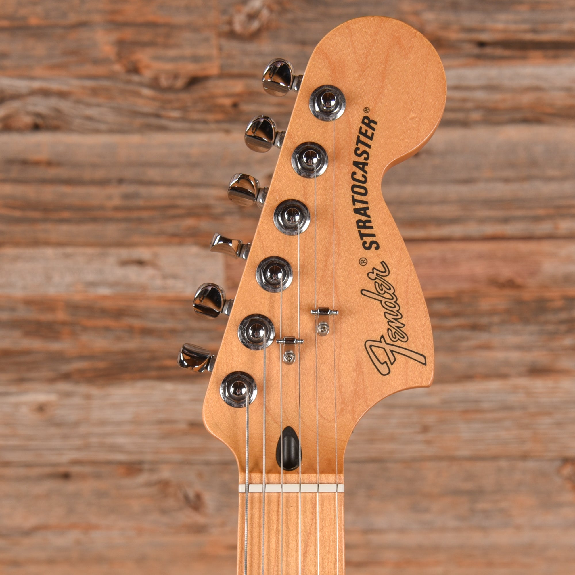 Fender Deluxe Roadhouse Stratocaster Vintage White 2018 Electric Guitars / Solid Body