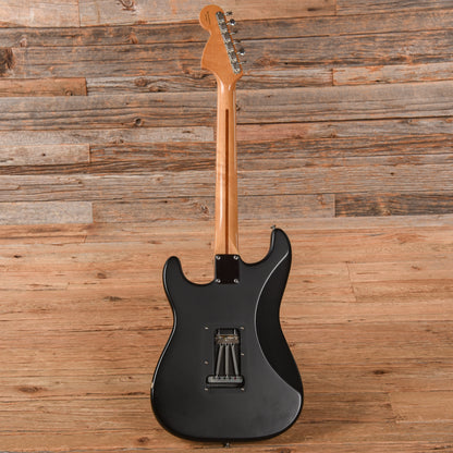Fender Deluxe Stratocaster Flat Black 2002 Electric Guitars / Solid Body