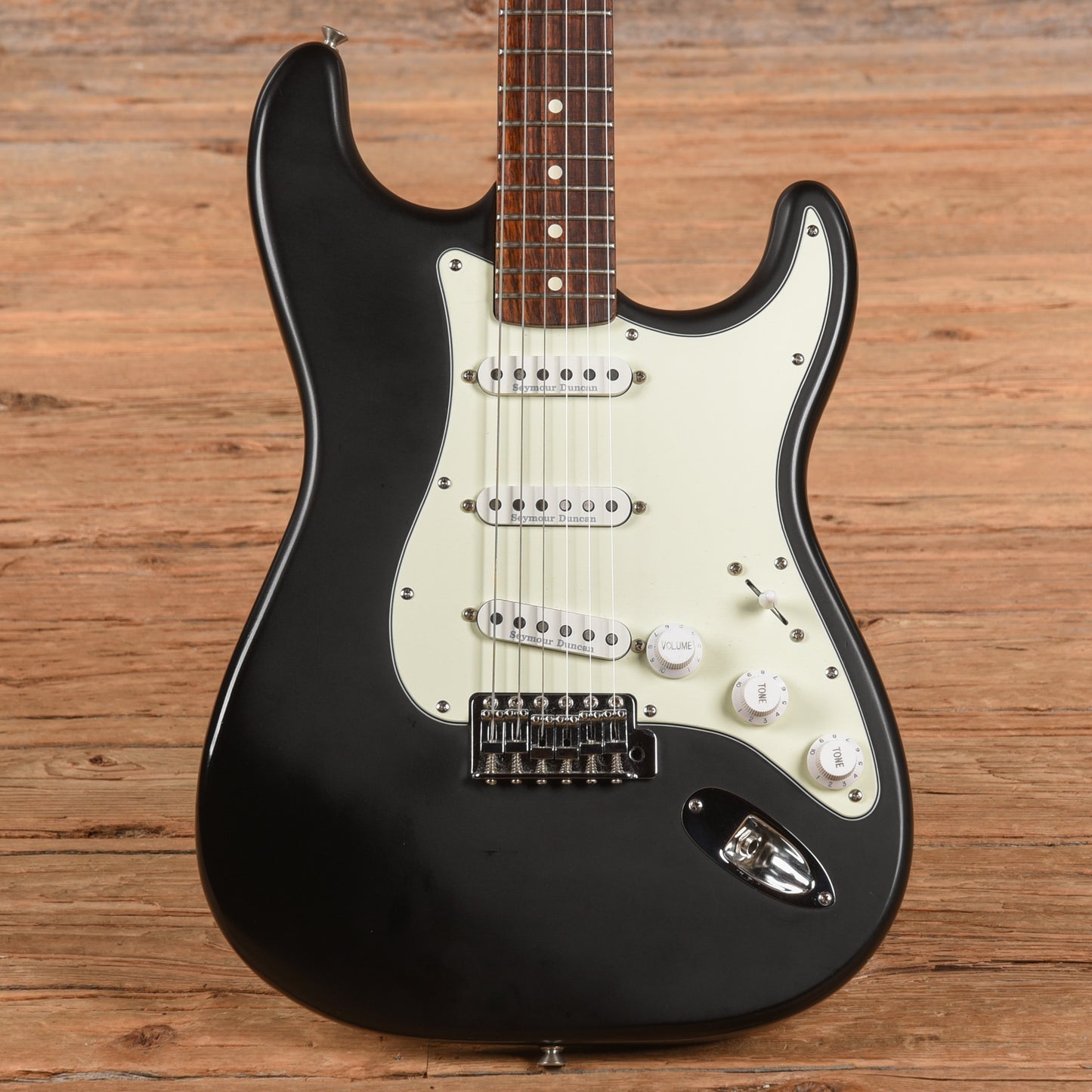 Fender Deluxe Stratocaster Flat Black 2002 Electric Guitars / Solid Body