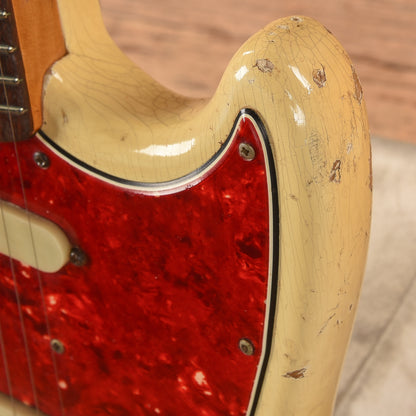 Fender Duo Sonic II White 1966 Electric Guitars / Solid Body