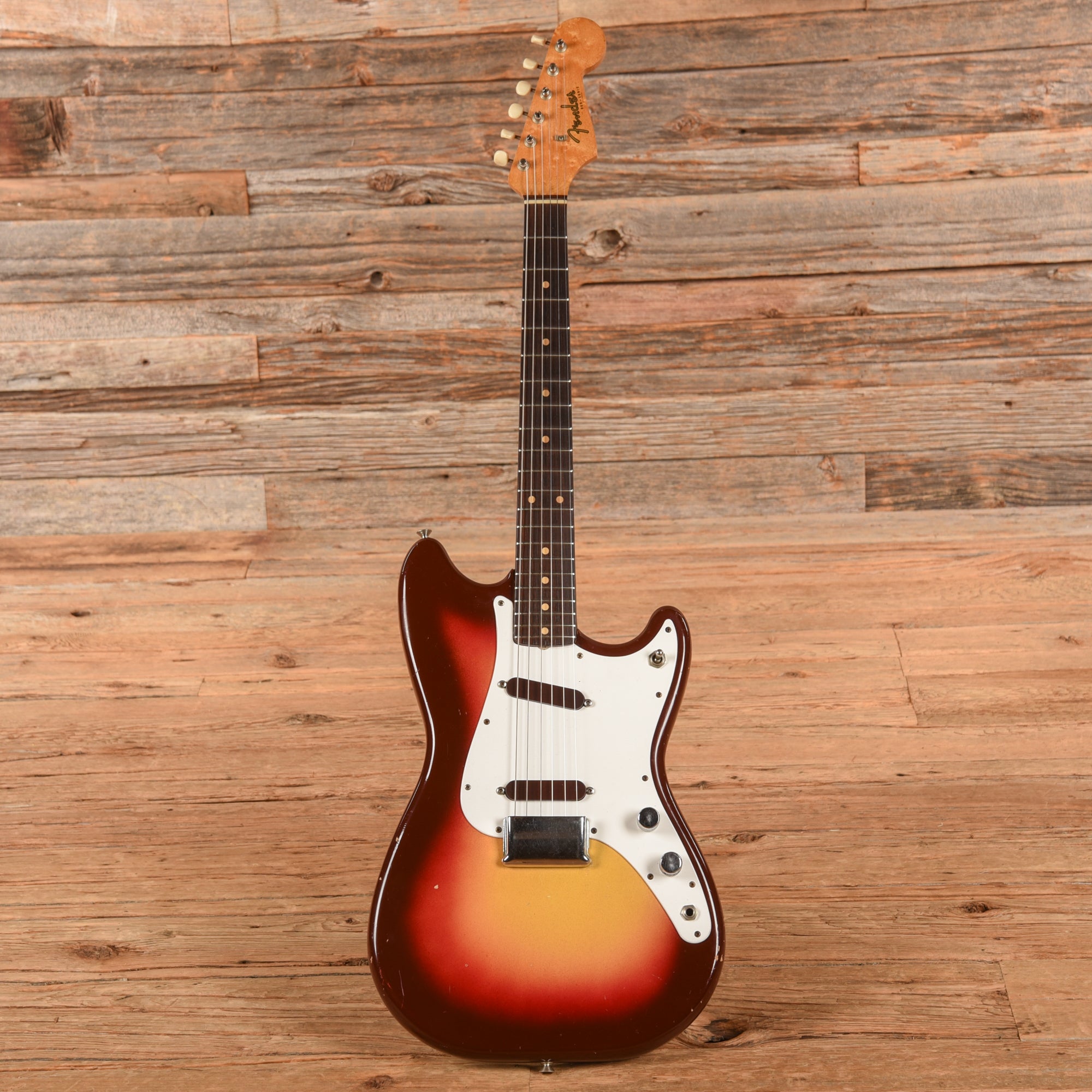 Fender Duo-Sonic Sunburst 1963 Electric Guitars / Solid Body