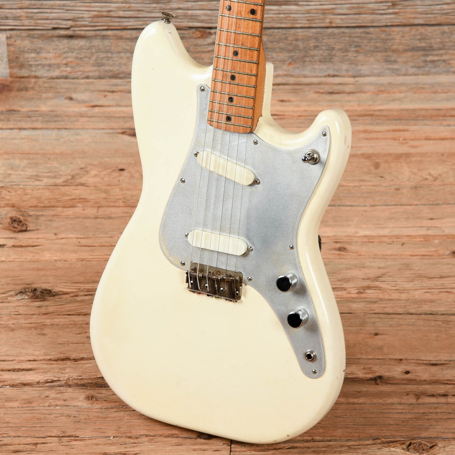 Fender Duo-Sonic White Refin 1957 Electric Guitars / Solid Body