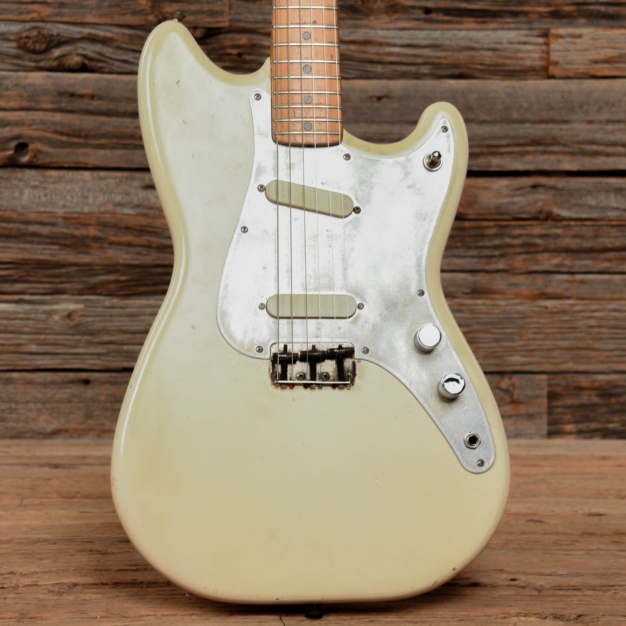 Fender Duo-Sonic White Refin 1957 Electric Guitars / Solid Body